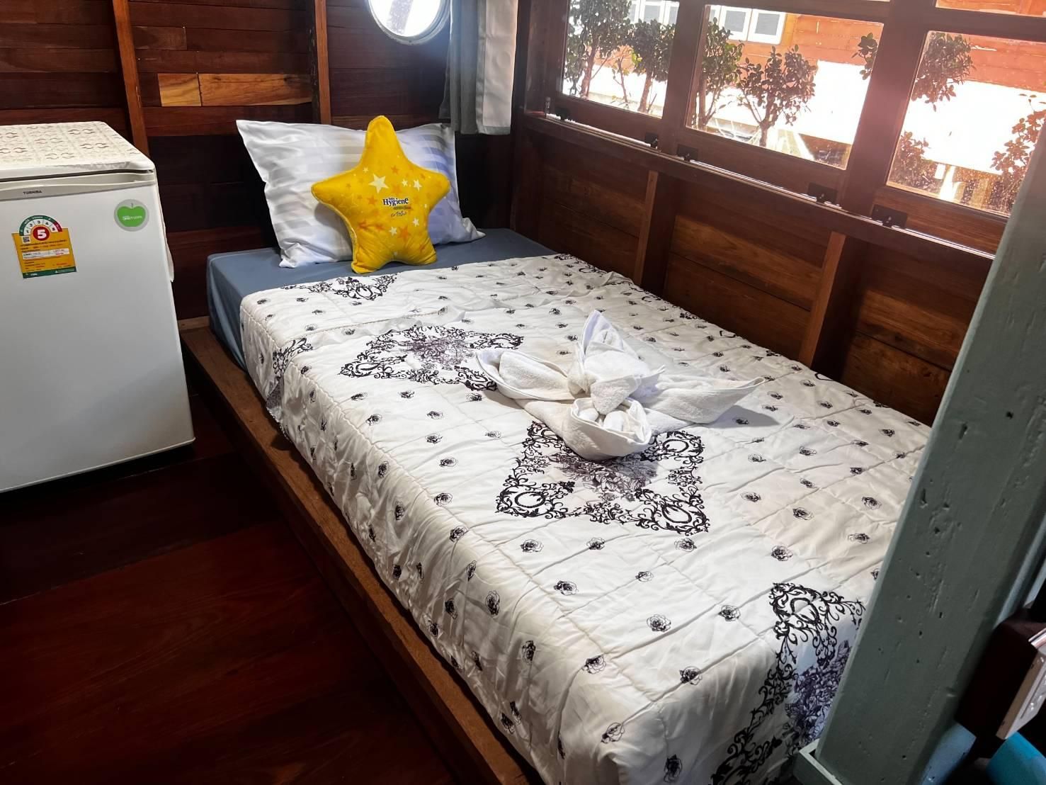 Glorilla Amphawa Riverside Signature Family Room 2