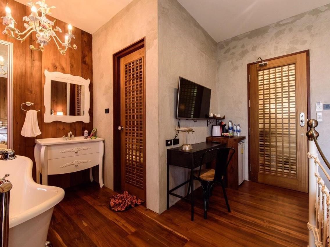 Suite - 2
