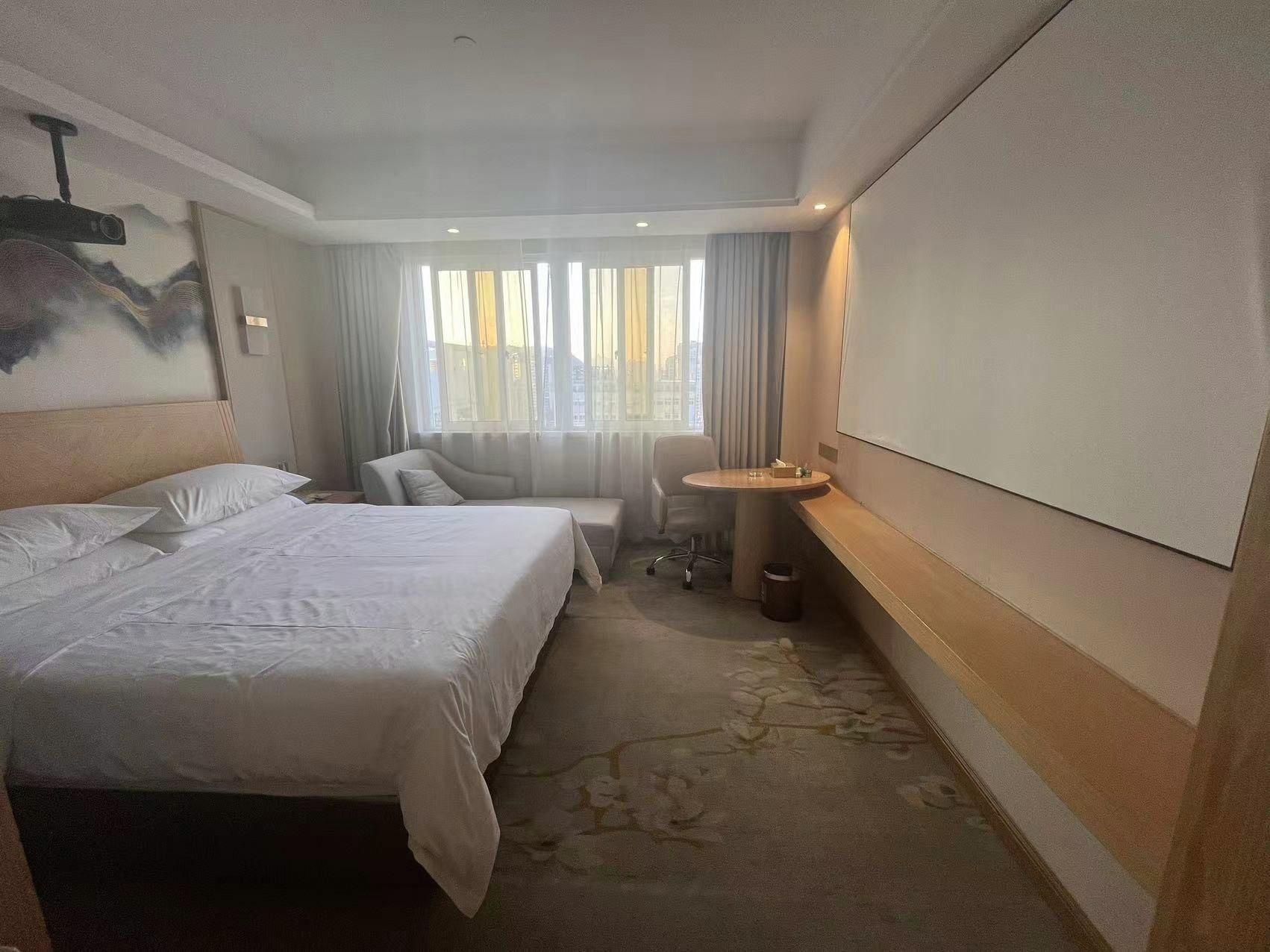 Double Room with Audio