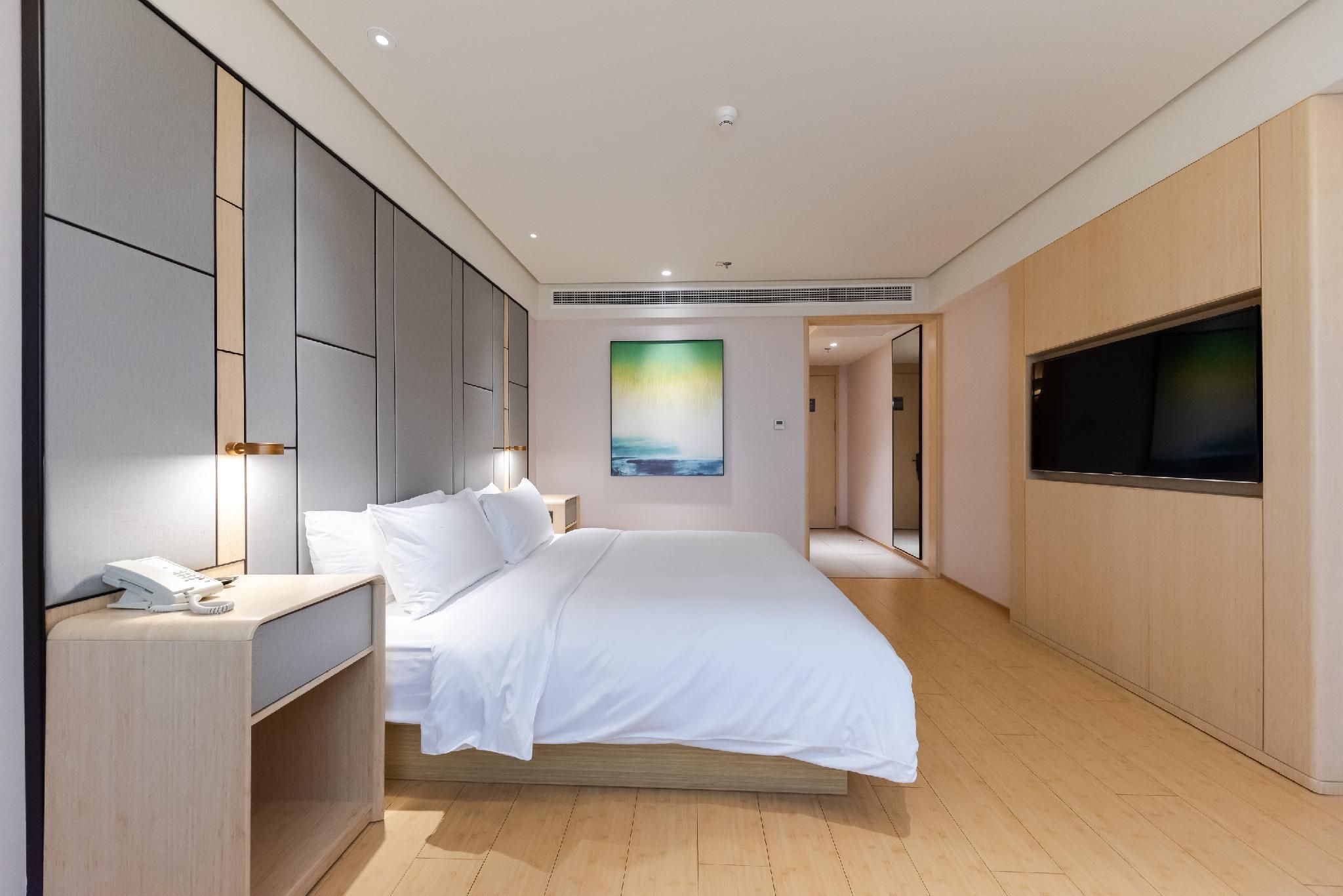 Huazhu - Superior BedRoom