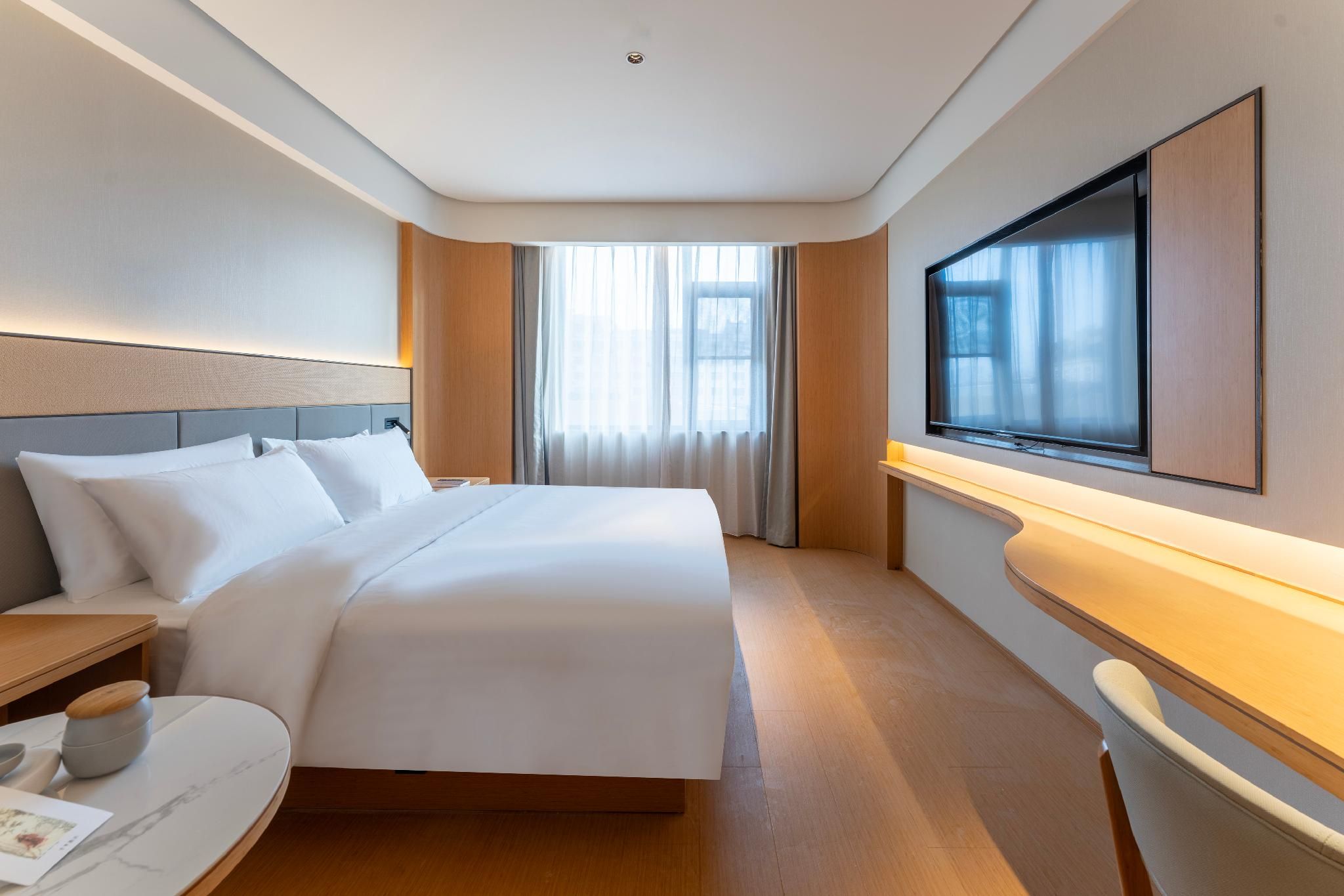 Business Queen Bed Room
