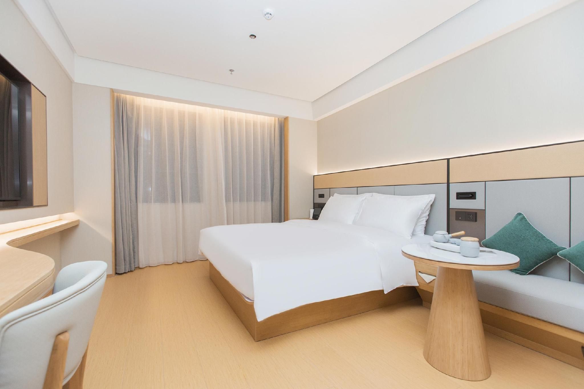 Business Queen Bed Room