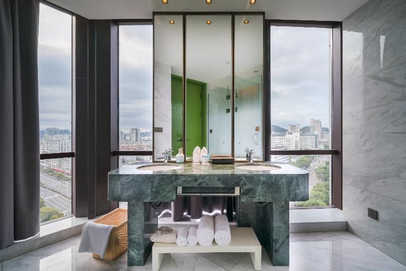 Deluxe Suite with View
