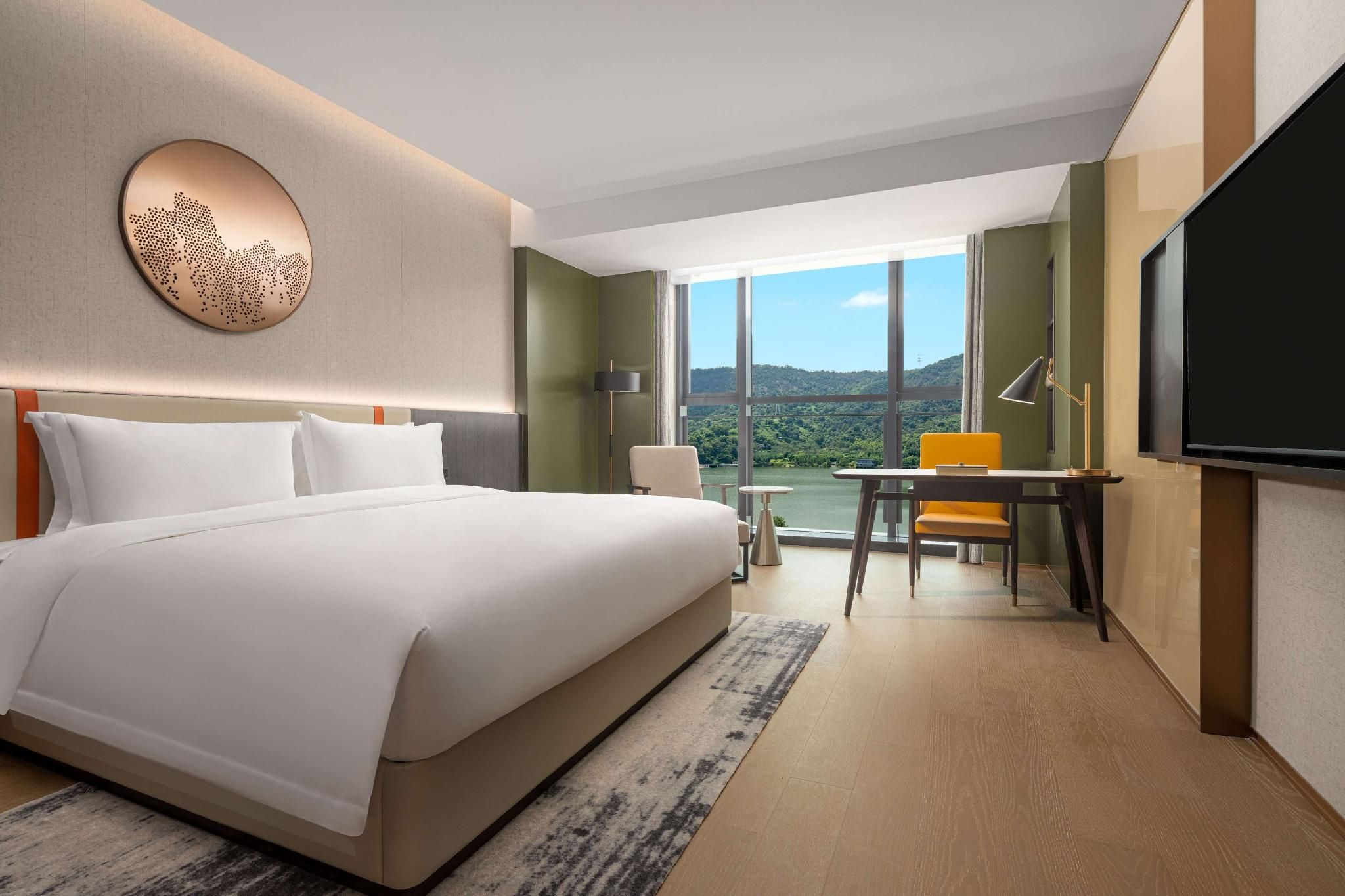 Executive Lake View King Room