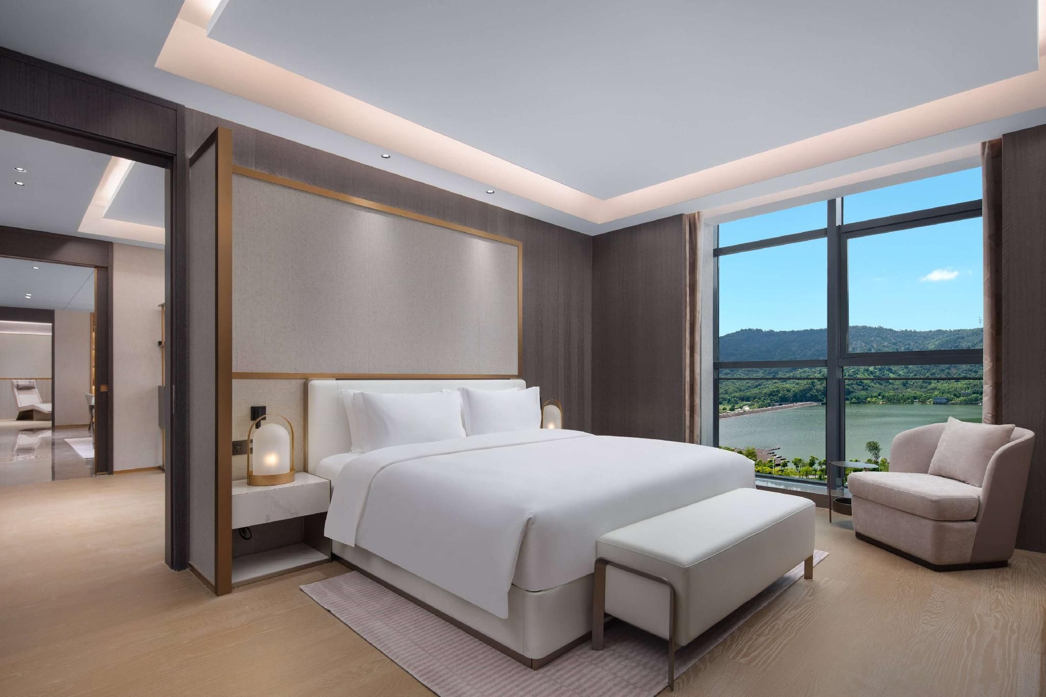 Chairman Suite Room