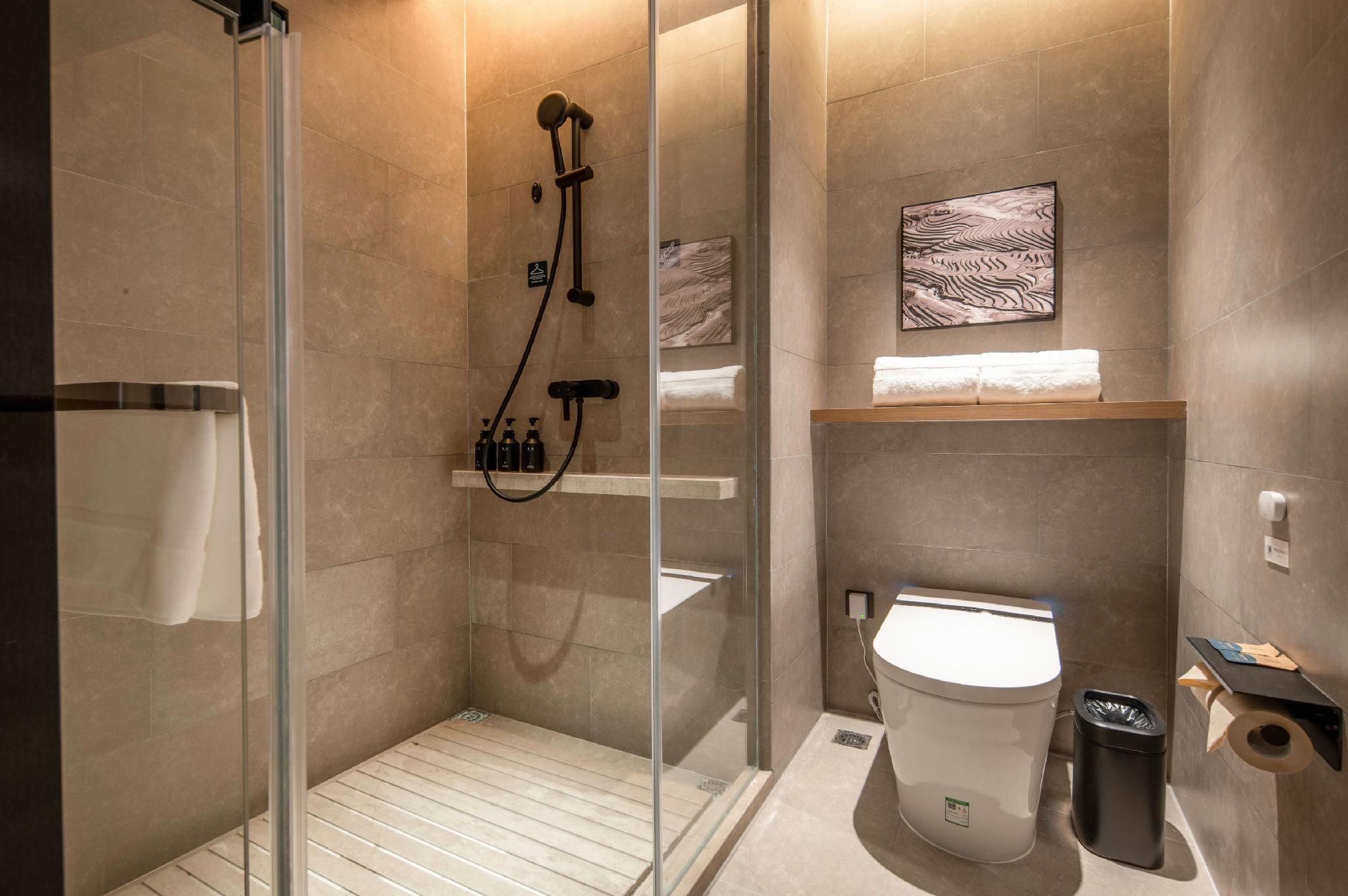 Executive room, Guest room, 1 Queen