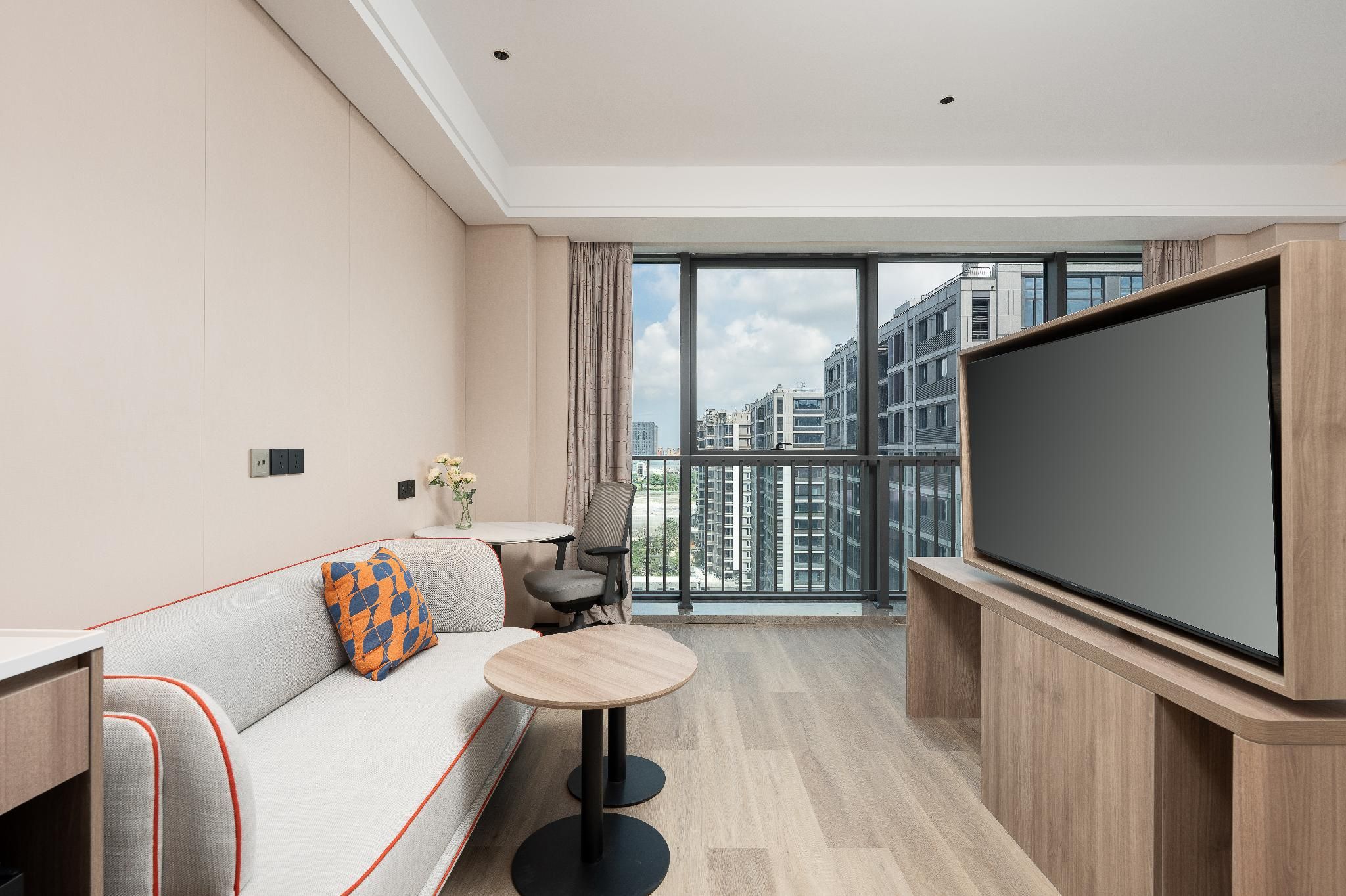 1 King Suite