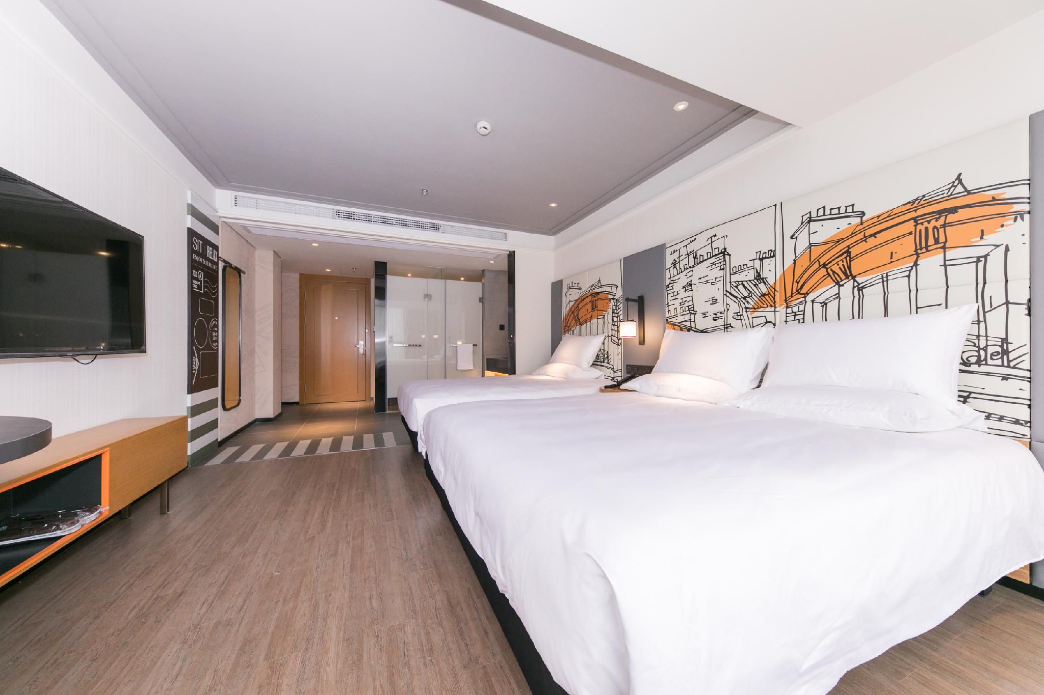 Huazhu - Family Room