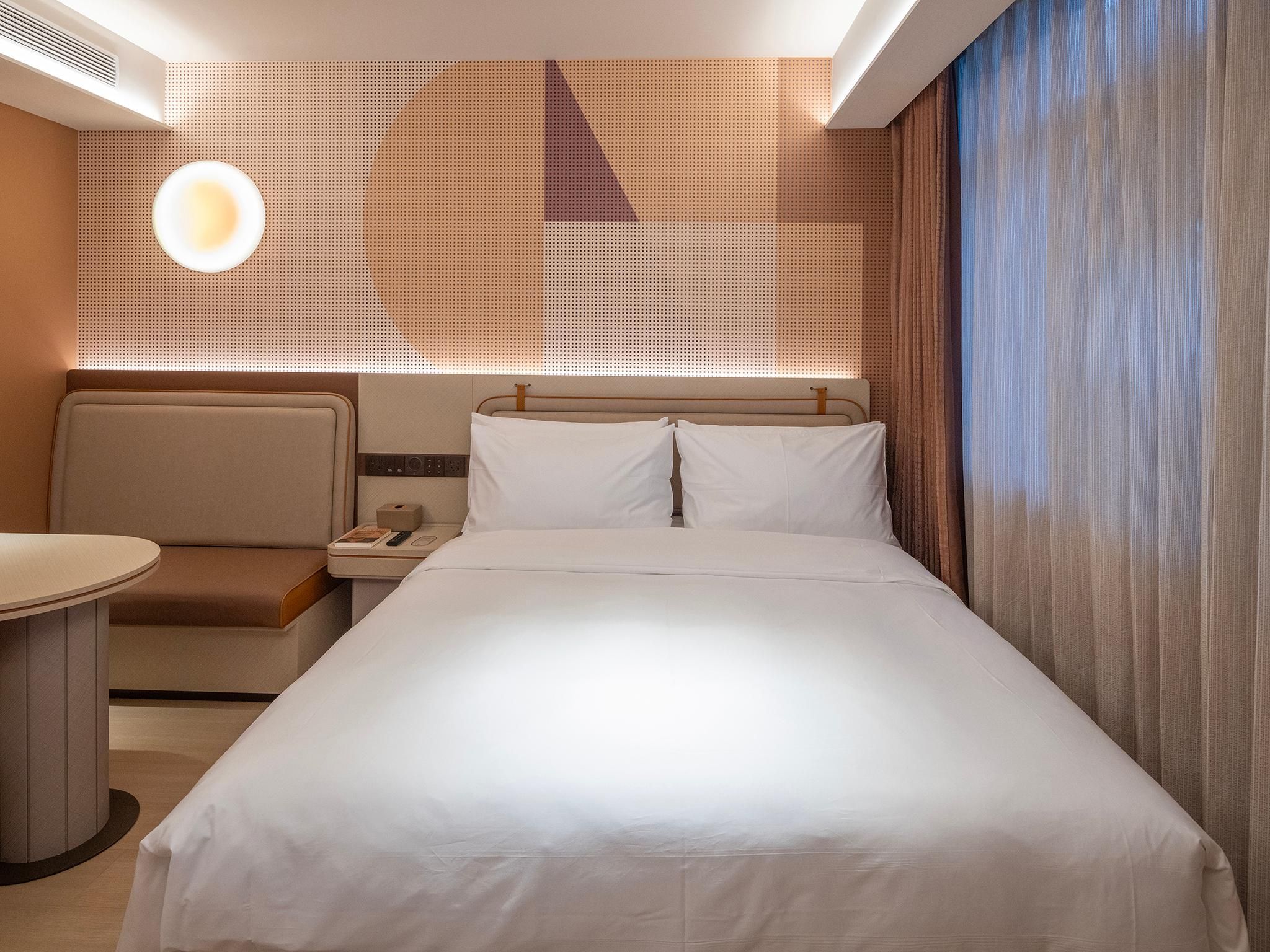 Huazhu - Superior BedRoom