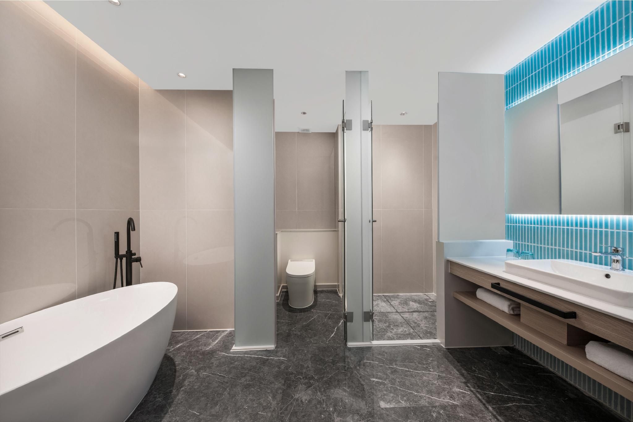 1 Bedroom Suite 