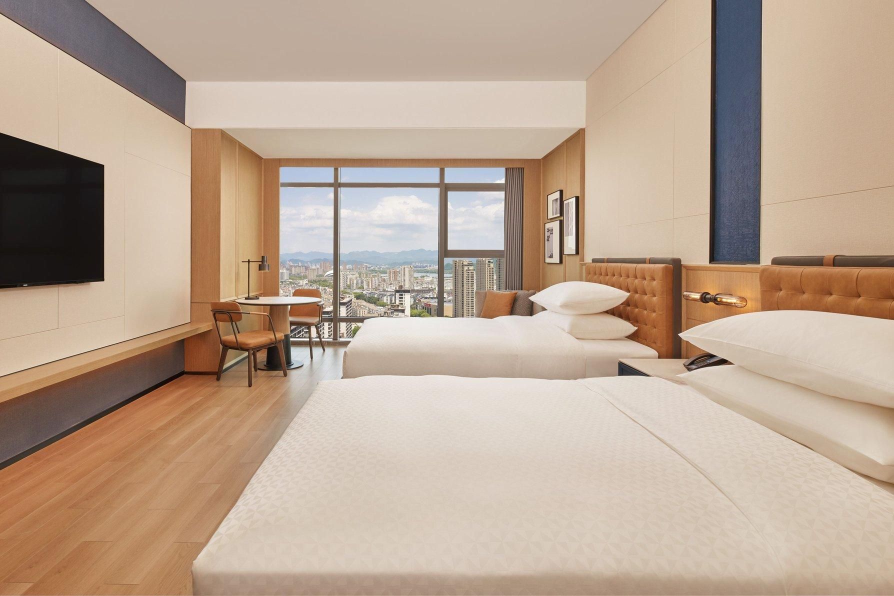 Superior Double, Guest room, 2 Double, City view