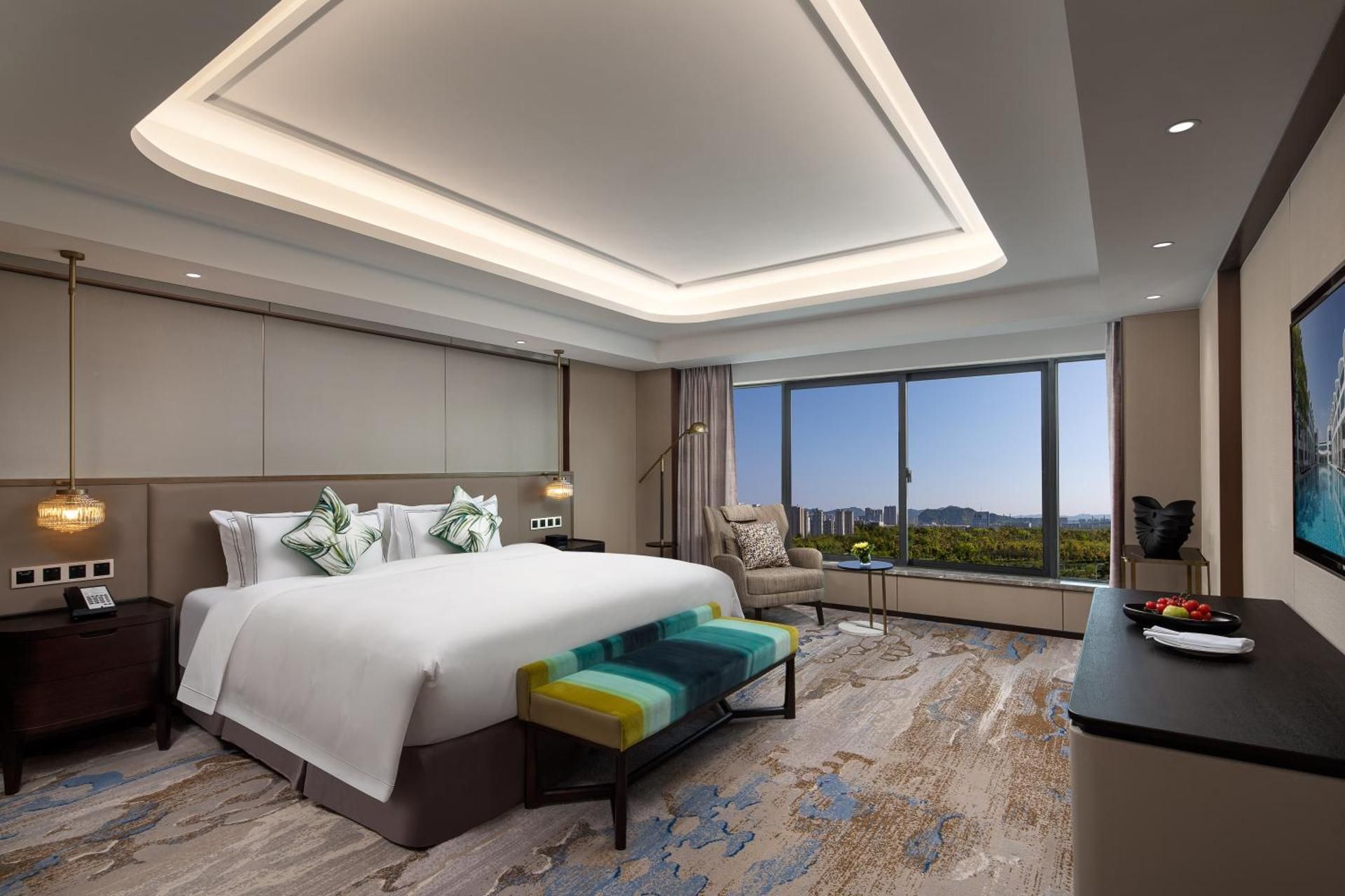 Deluxe Suite ( The picture of the room is for reference only. The specific room type shall prevail)