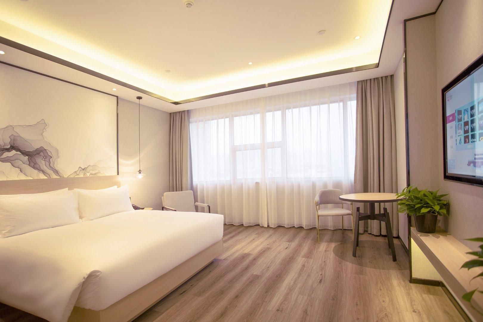 Huazhu - Executive Bed Room