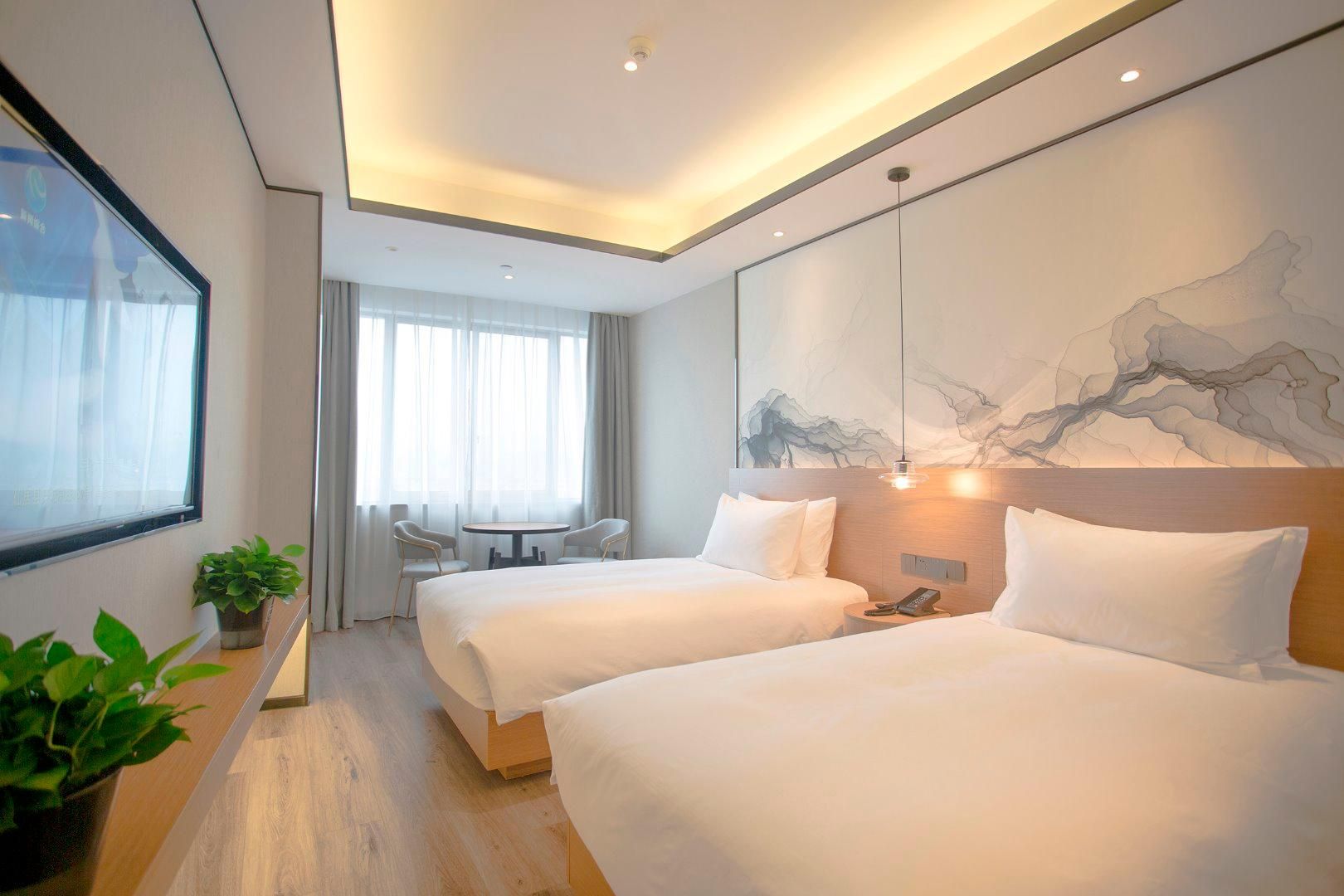 Huazhu - Deluxe Twin Room