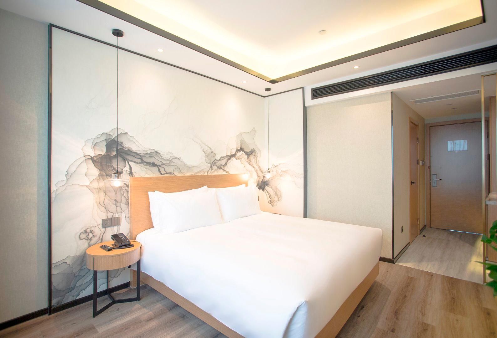 Huazhu - Superior BedRoom
