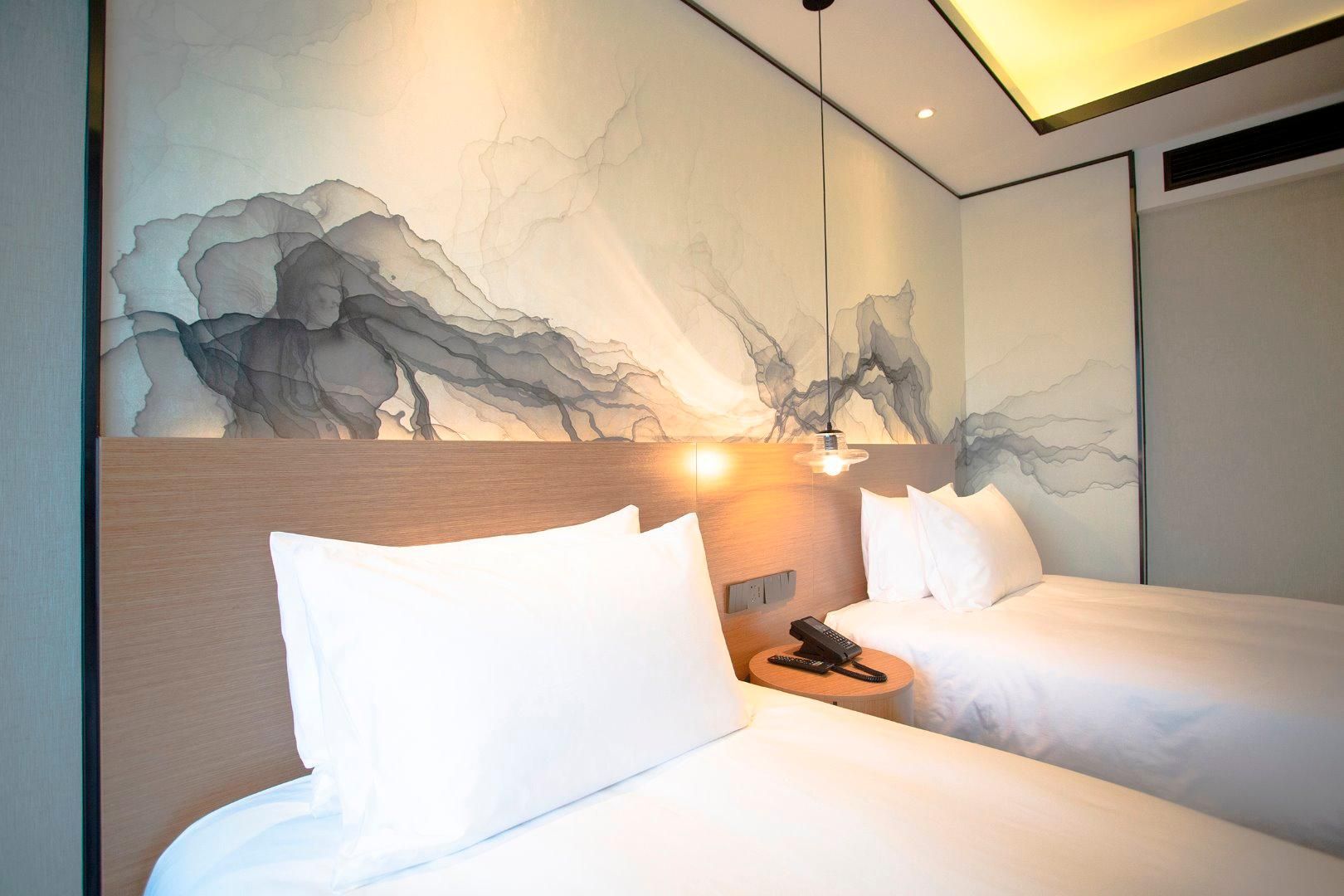 Huazhu - Deluxe Twin Room