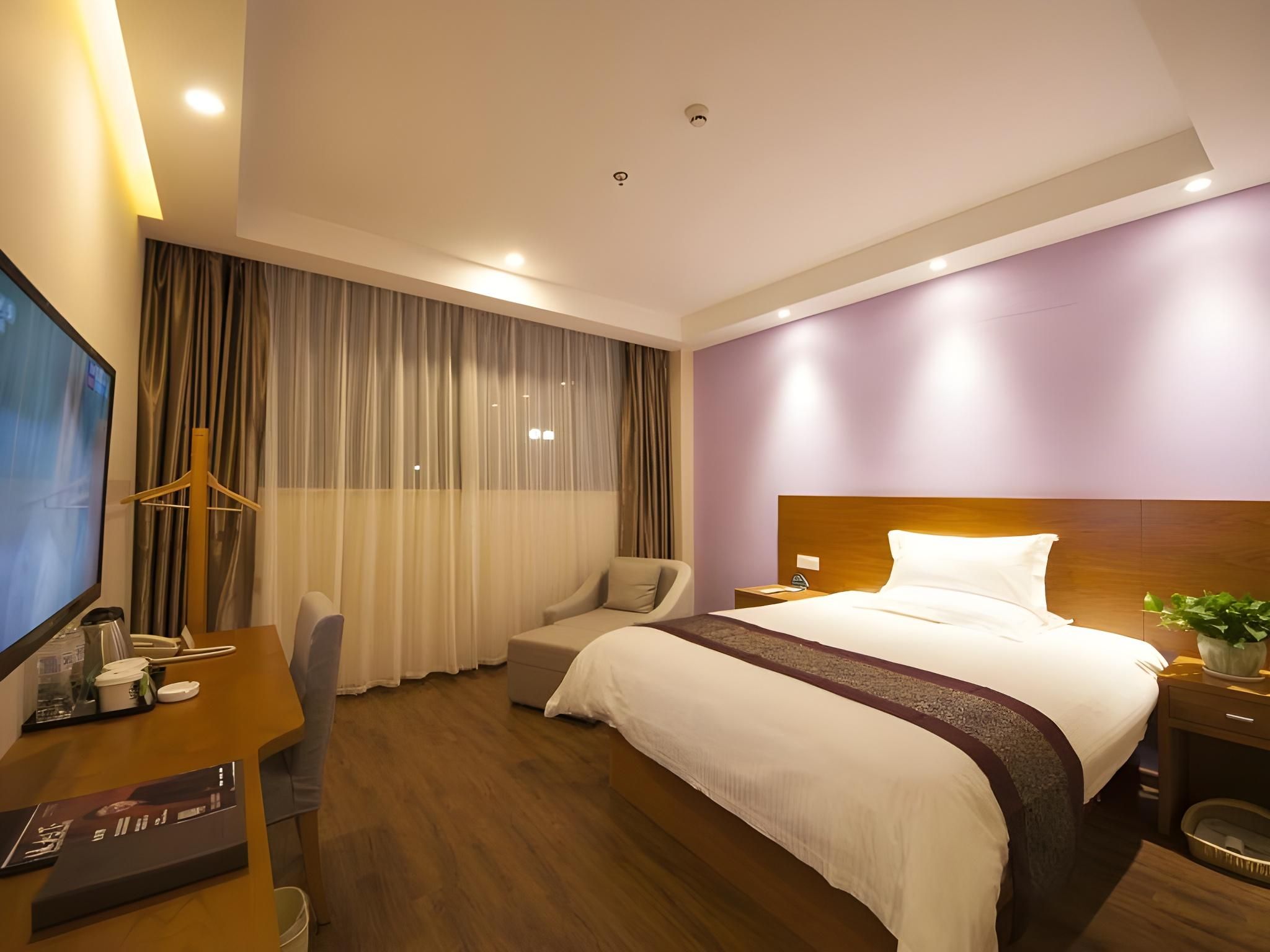 GTR - Guest Room with One 1.8M Bed