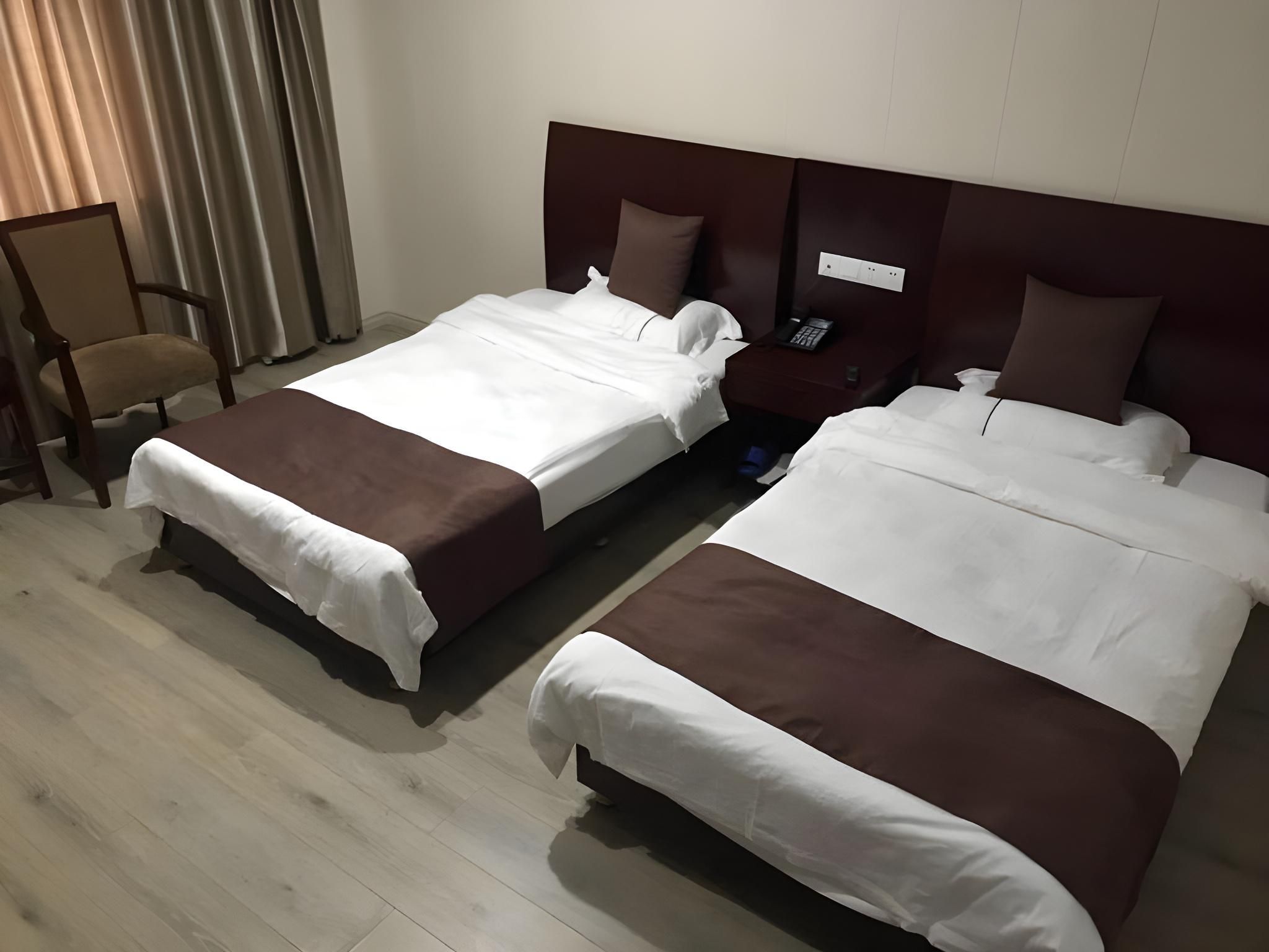 Twin Room with View