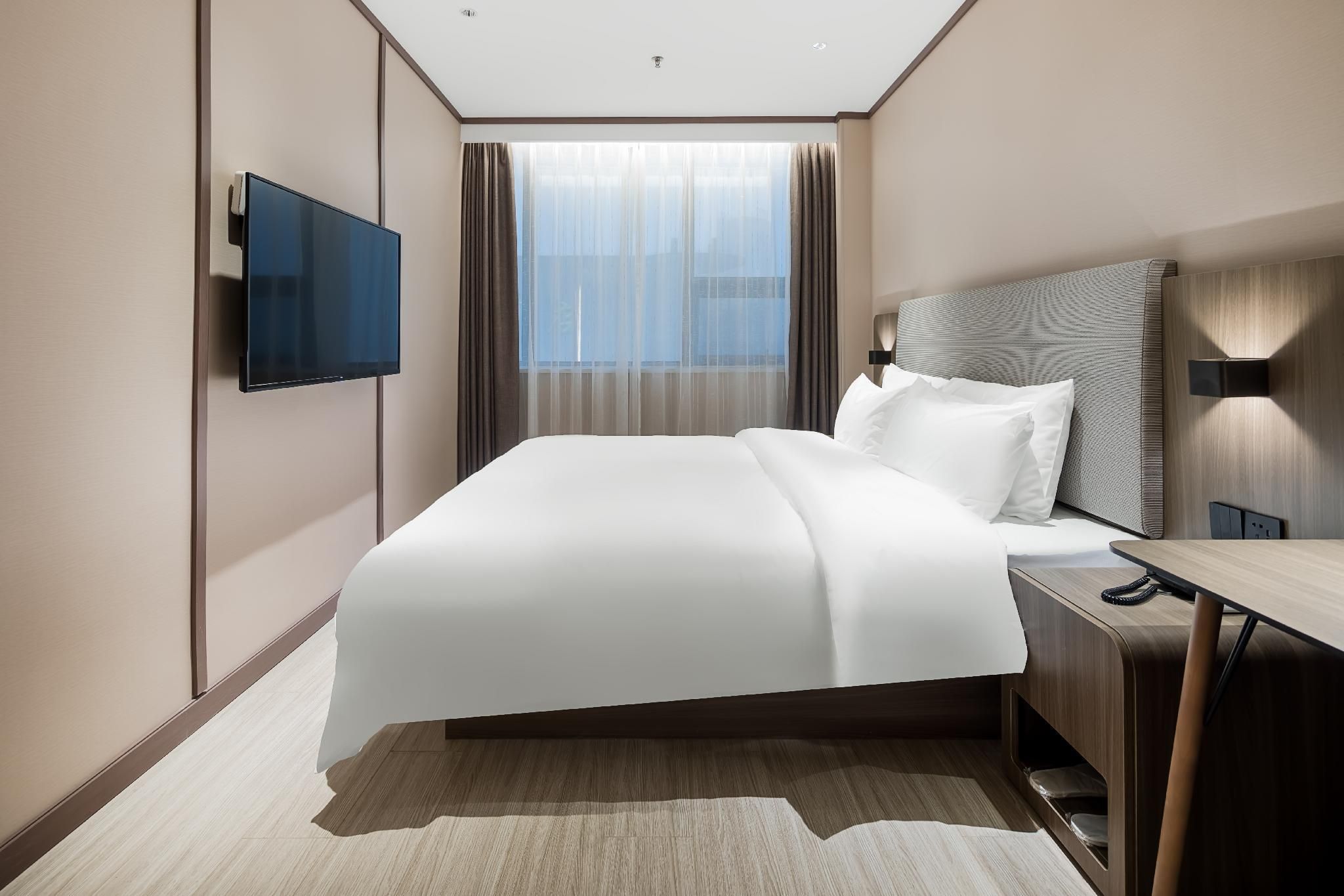 Huazhu - Superior BedRoom