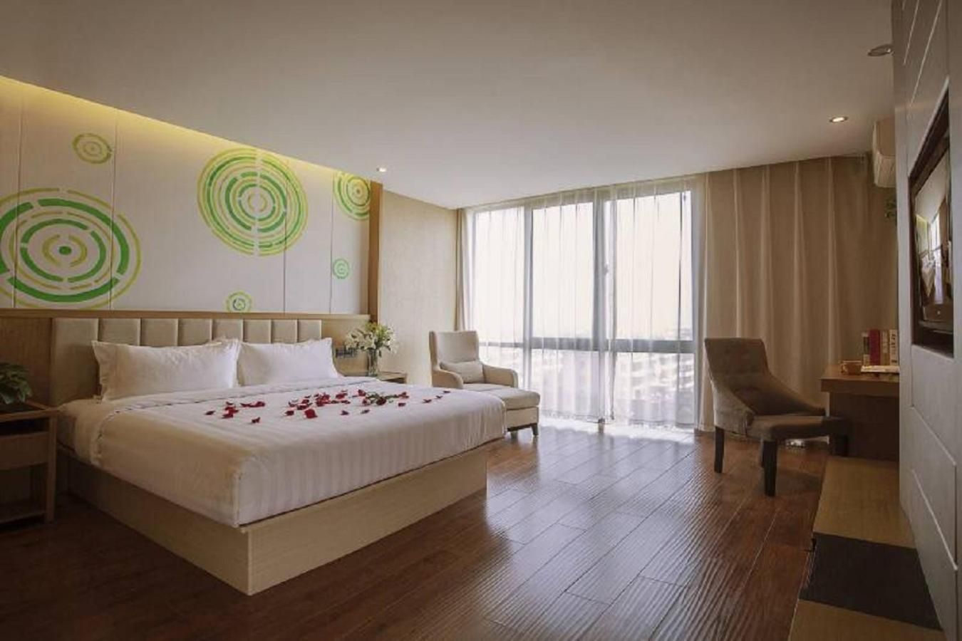 Hotel Queen Room