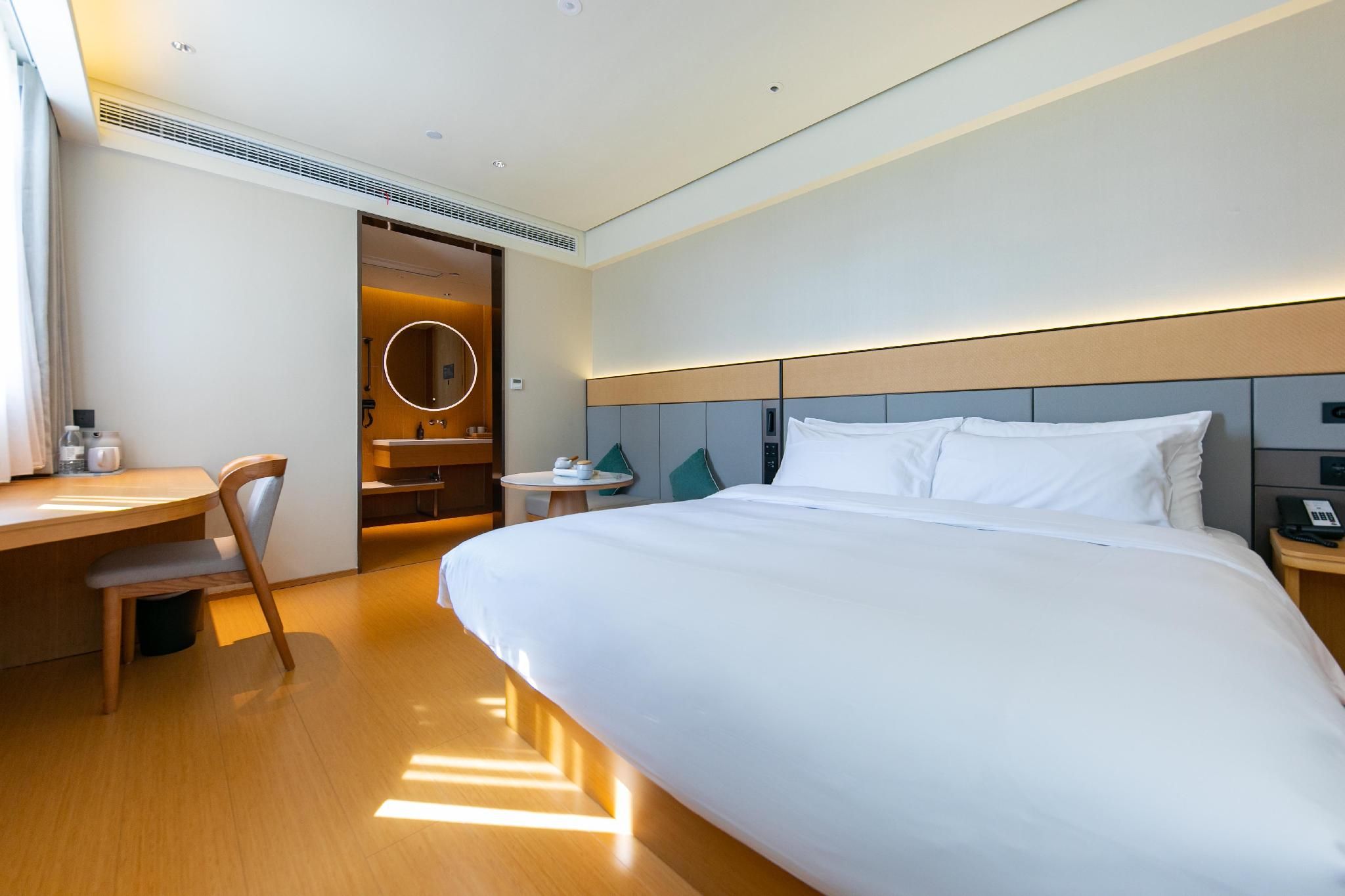 Huazhu - Superior BedRoom