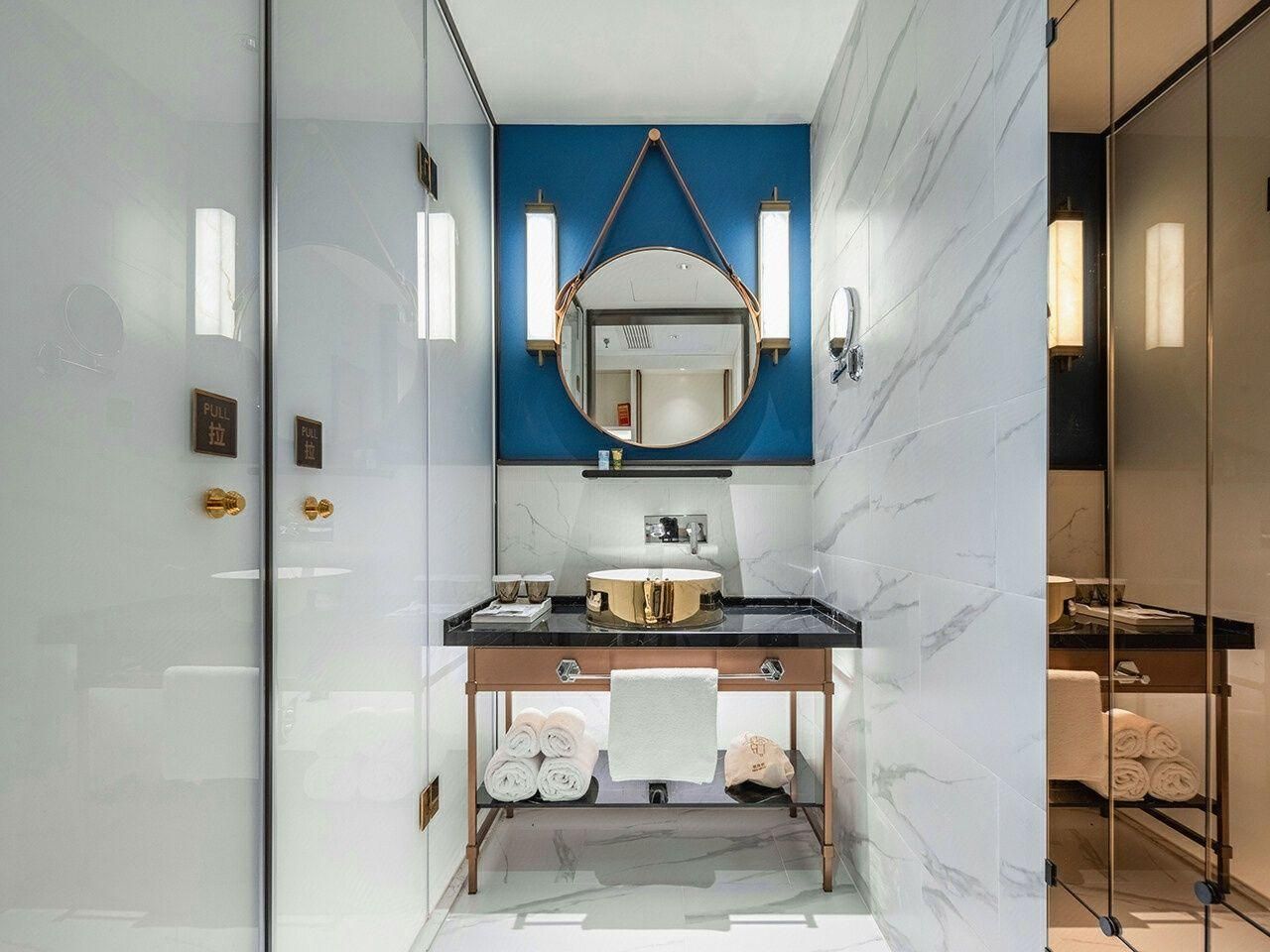 Elegant Twin Room