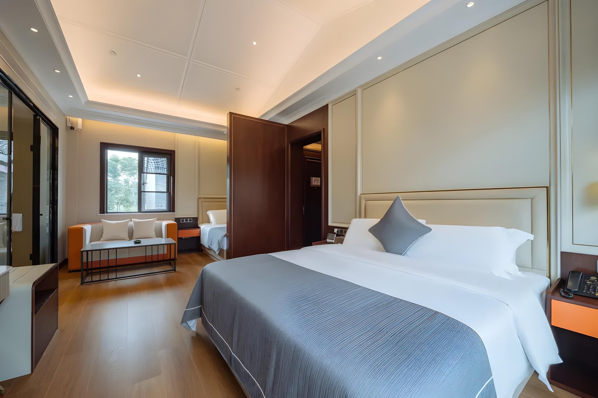 Family Triple Suite