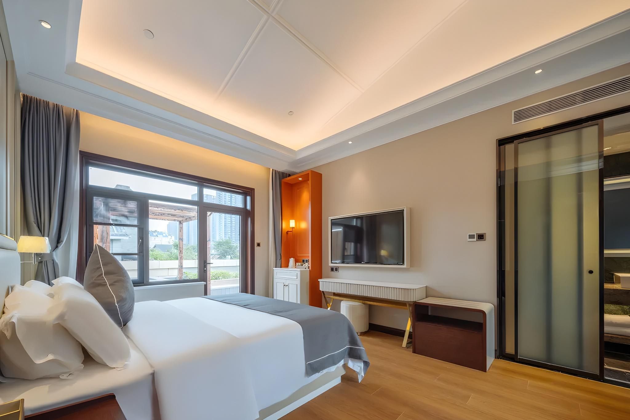 Family Triple Suite