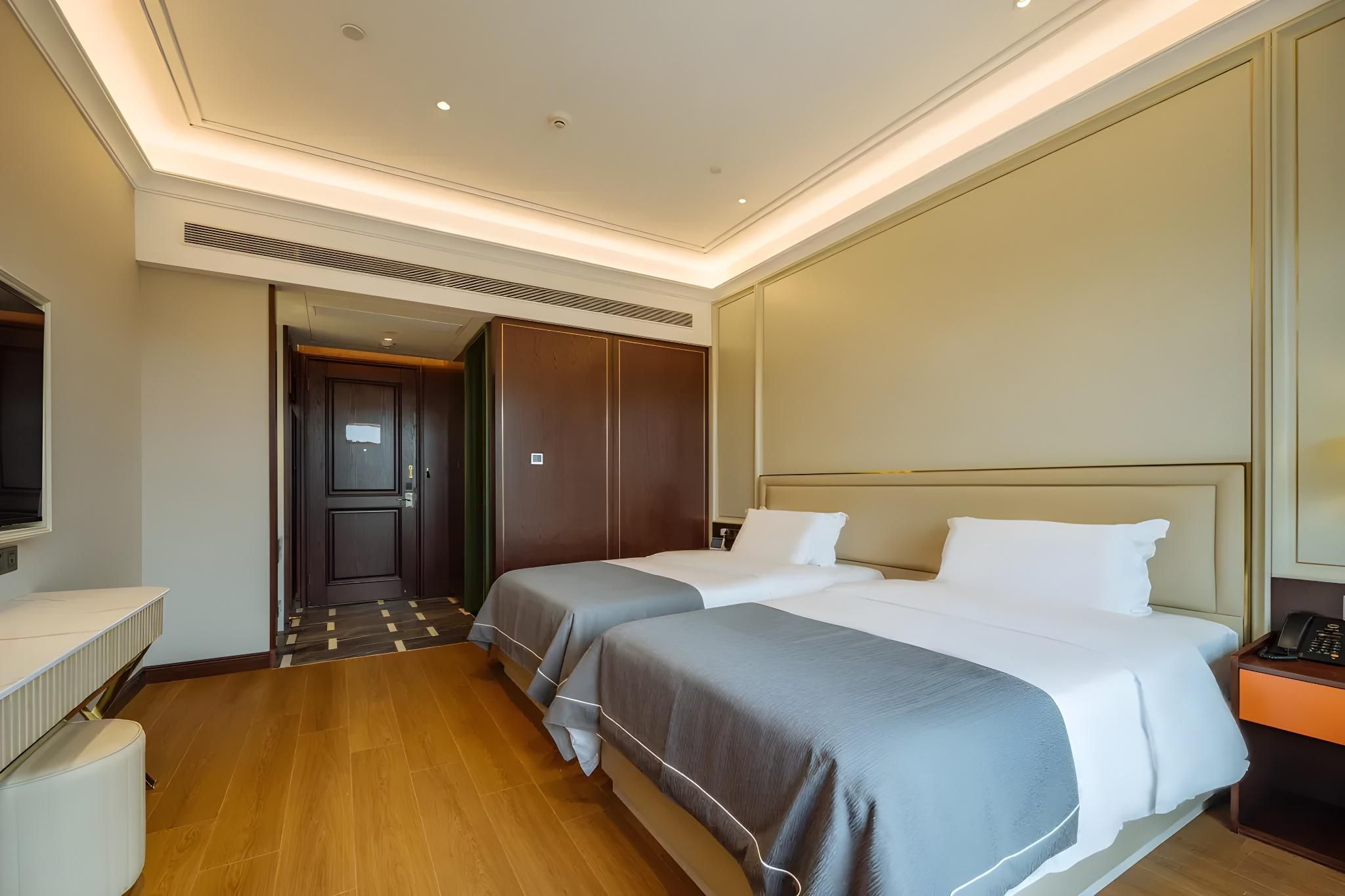 2 Bed Twin Superior Room