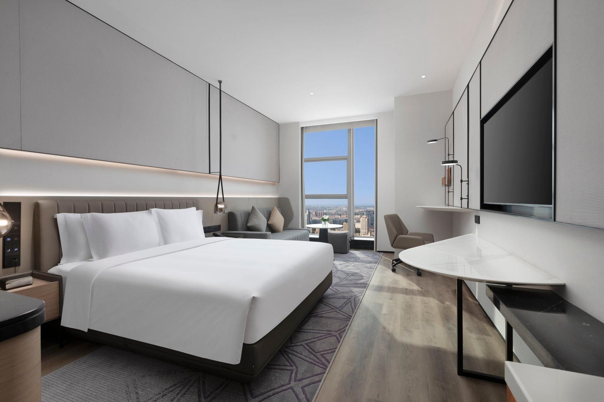 Crowne Plaza Taizhou City Center By IHG 1 King Standard