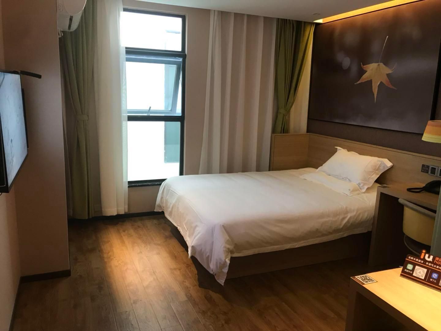 IU Compact U S Bed Room