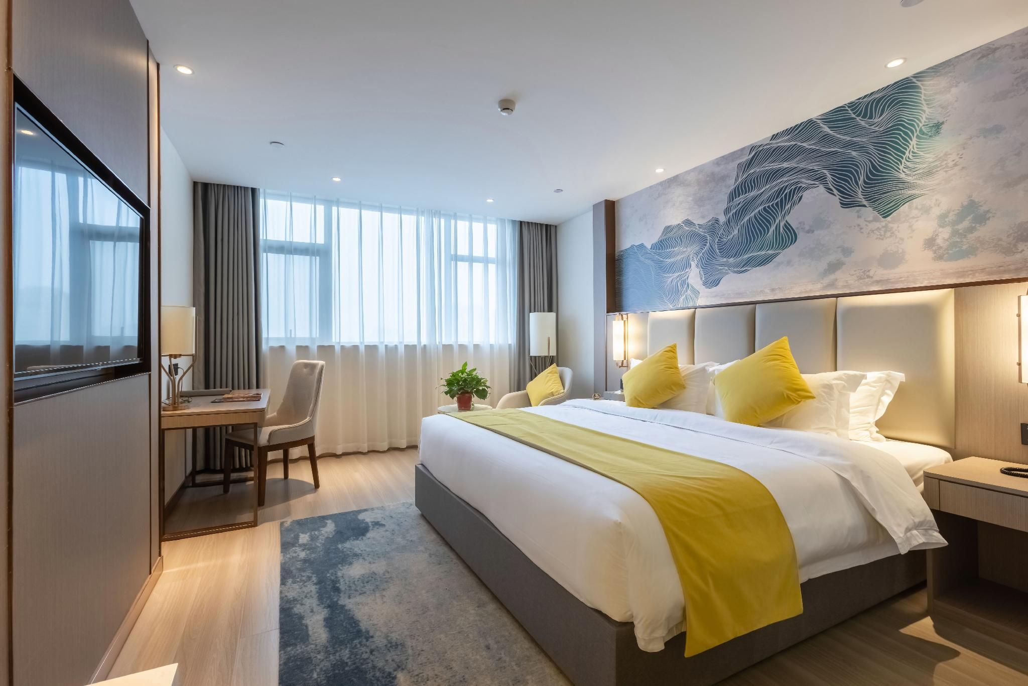 Queen Deluxe Room
