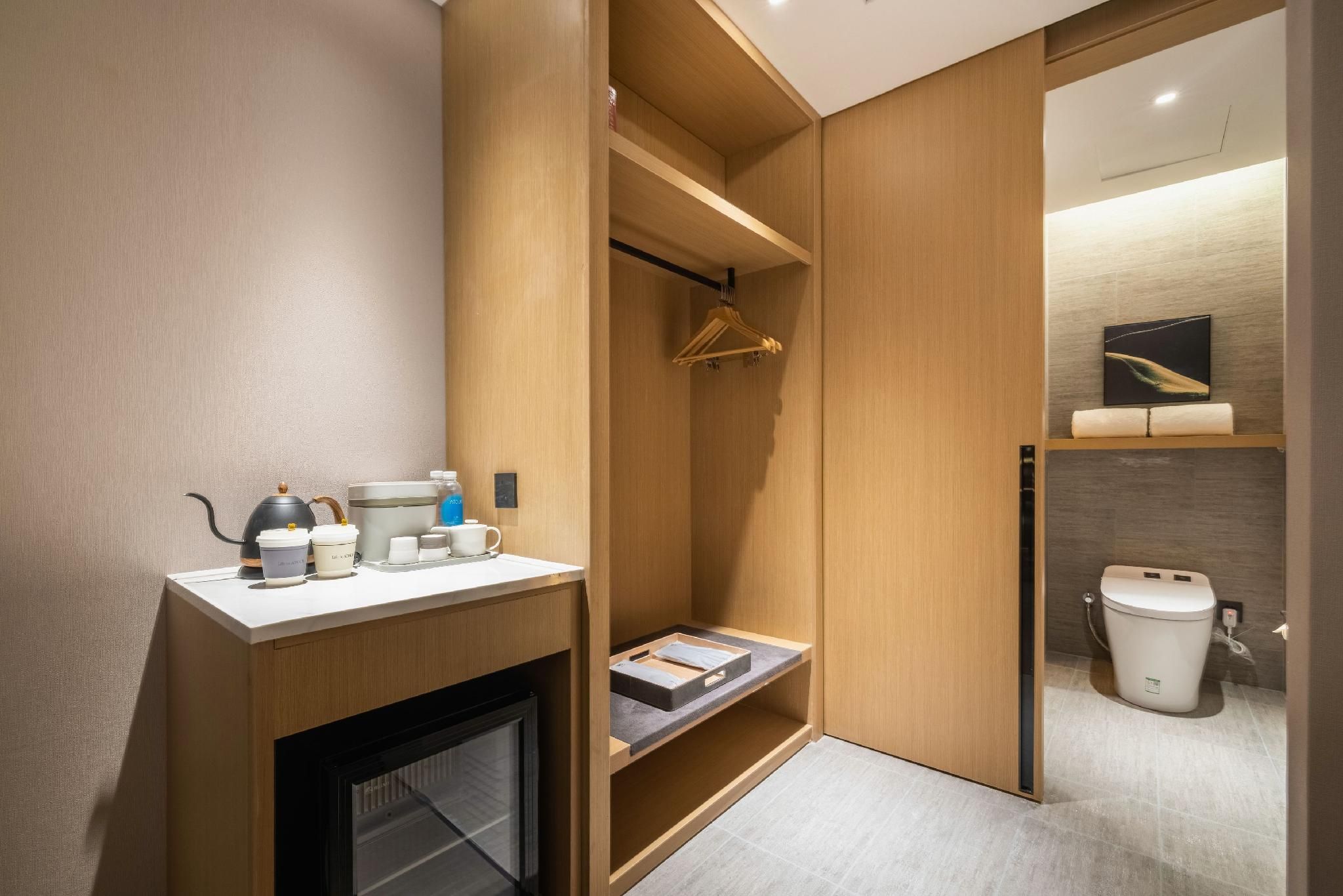 Atour Hotel Xinghua Dainan Superior Double Room 3