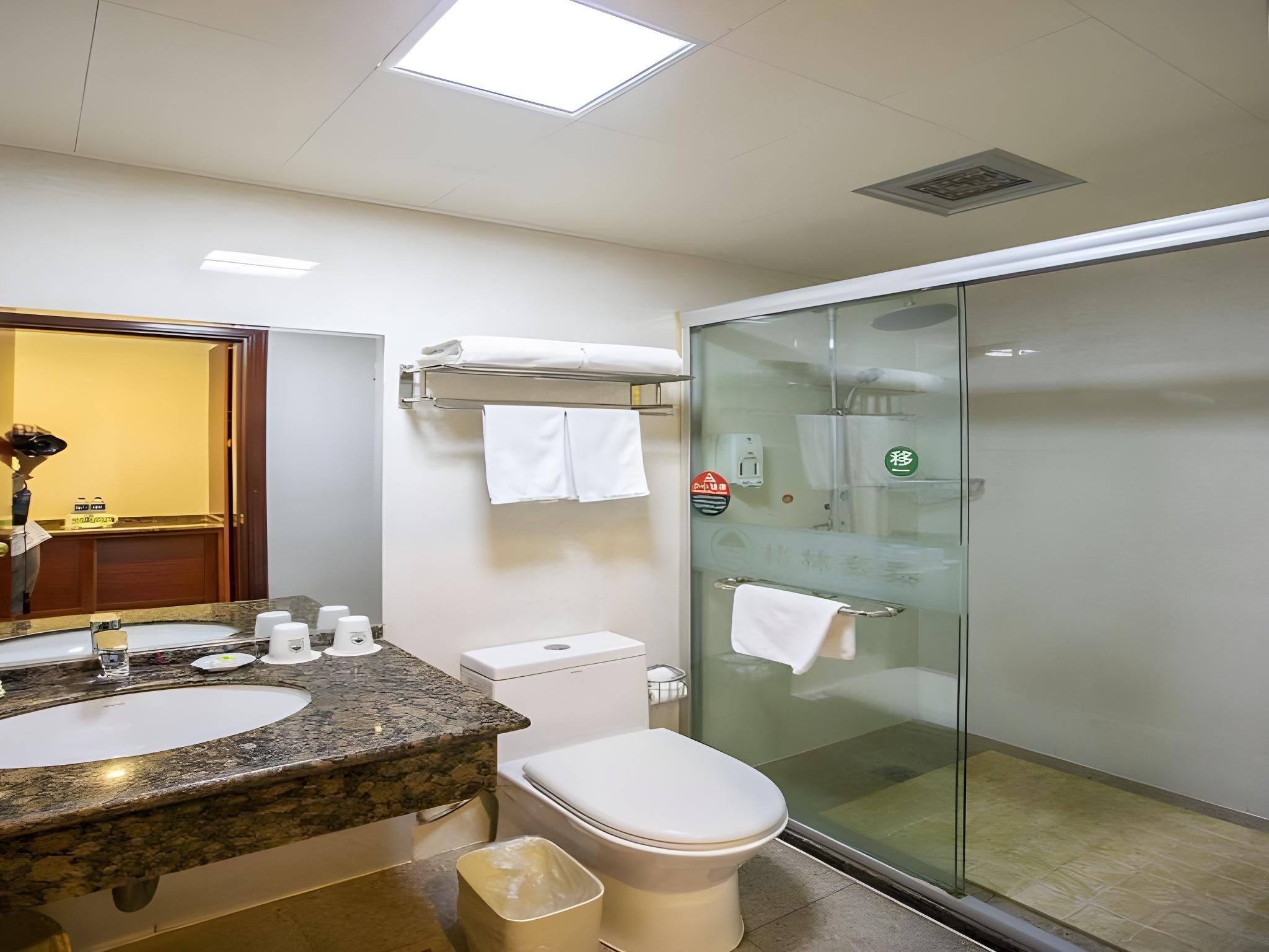 GTR - Superior 1 Bed Room with 1.8M Bed