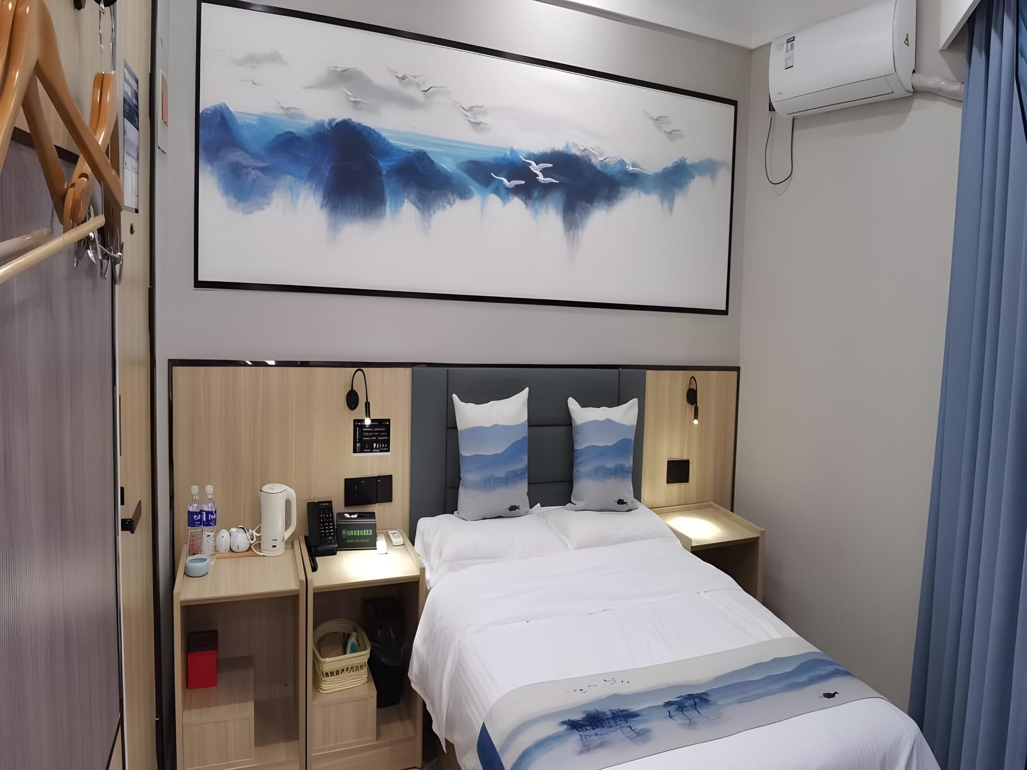 GTI - 1 Bed Guest Room, 1.5M Bed