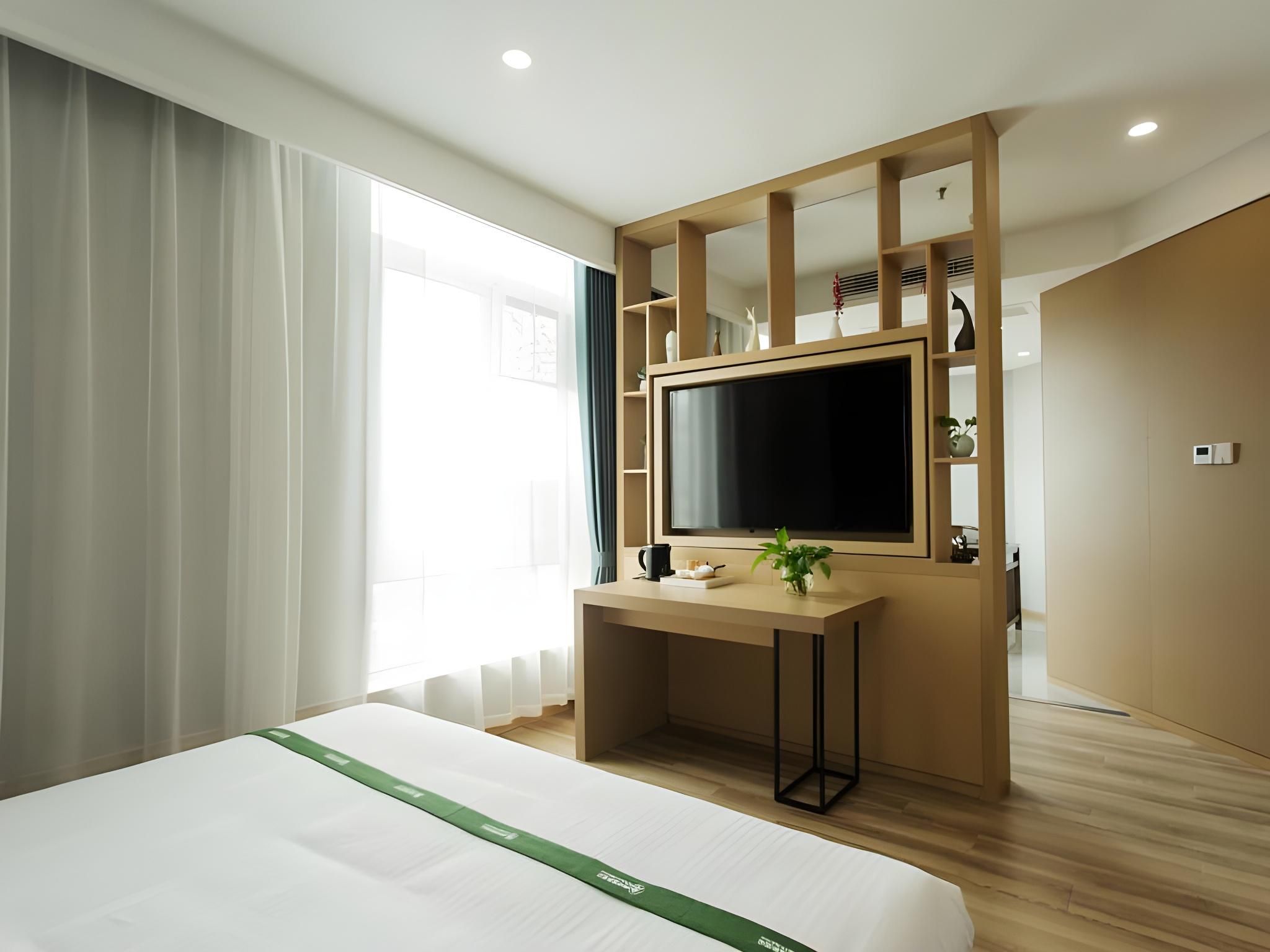 GTI - Business Suite, Feature Tea Table