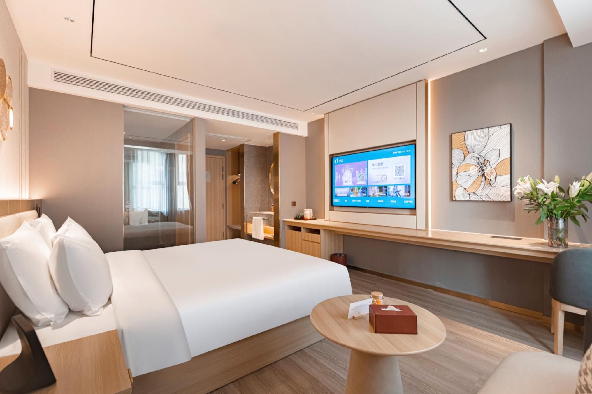 Queen Superior Room