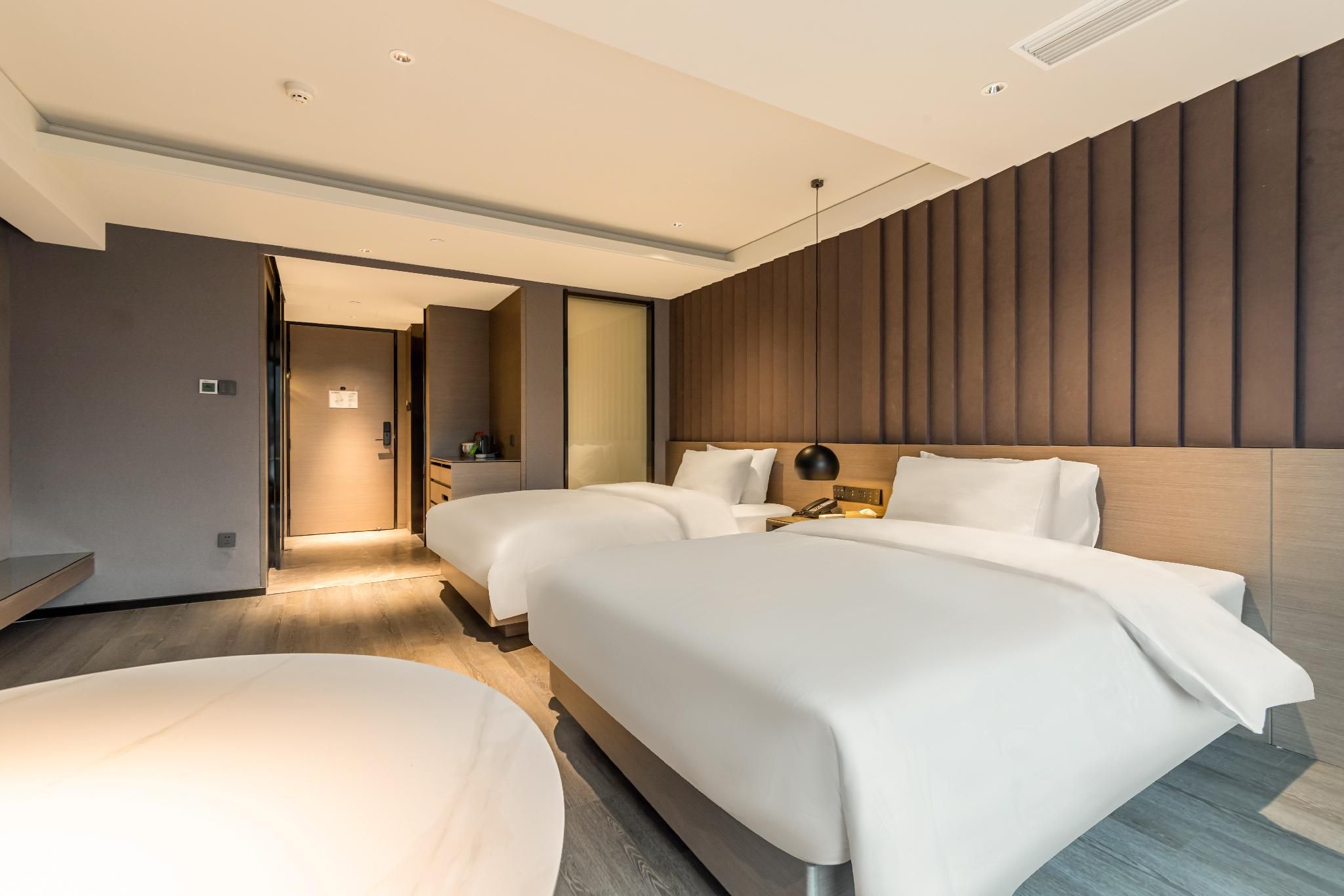 Huazhu - Deluxe Twin Room