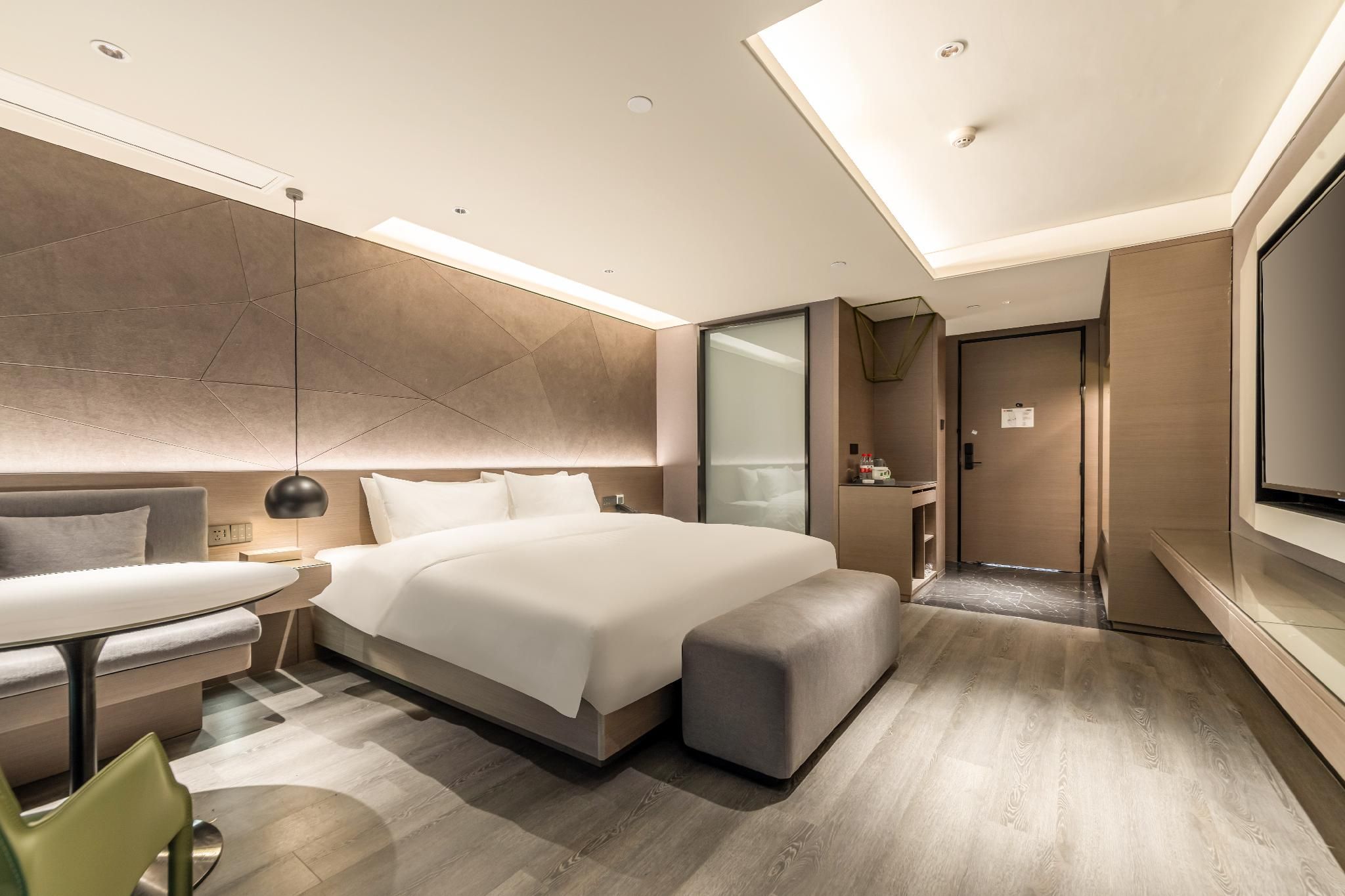 Huazhu - Deluxe Bed Room