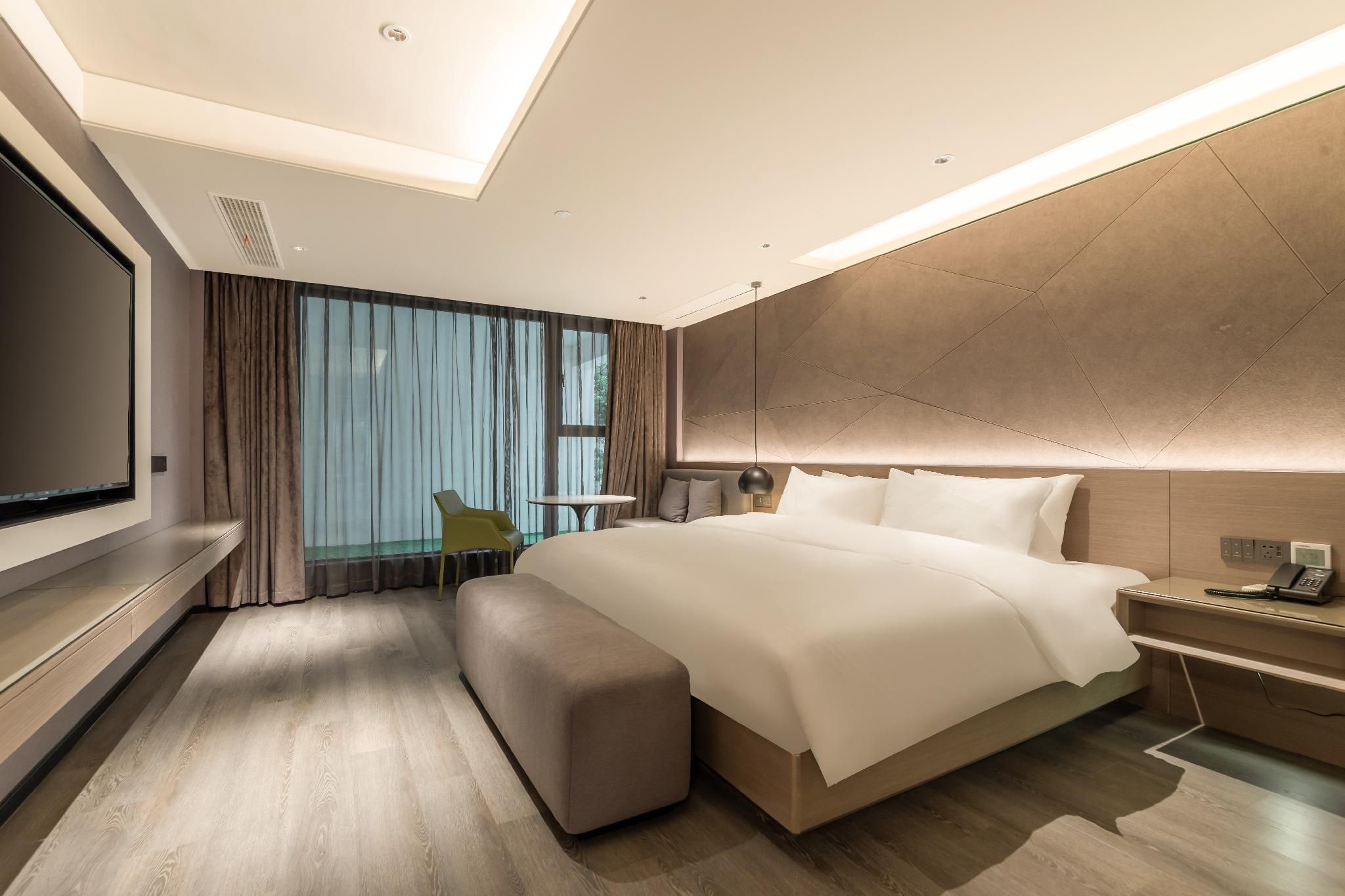 Huazhu - Deluxe Bed Room