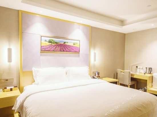 Boutique Queen Room