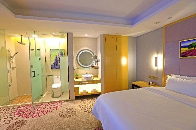 Boutique Queen Room