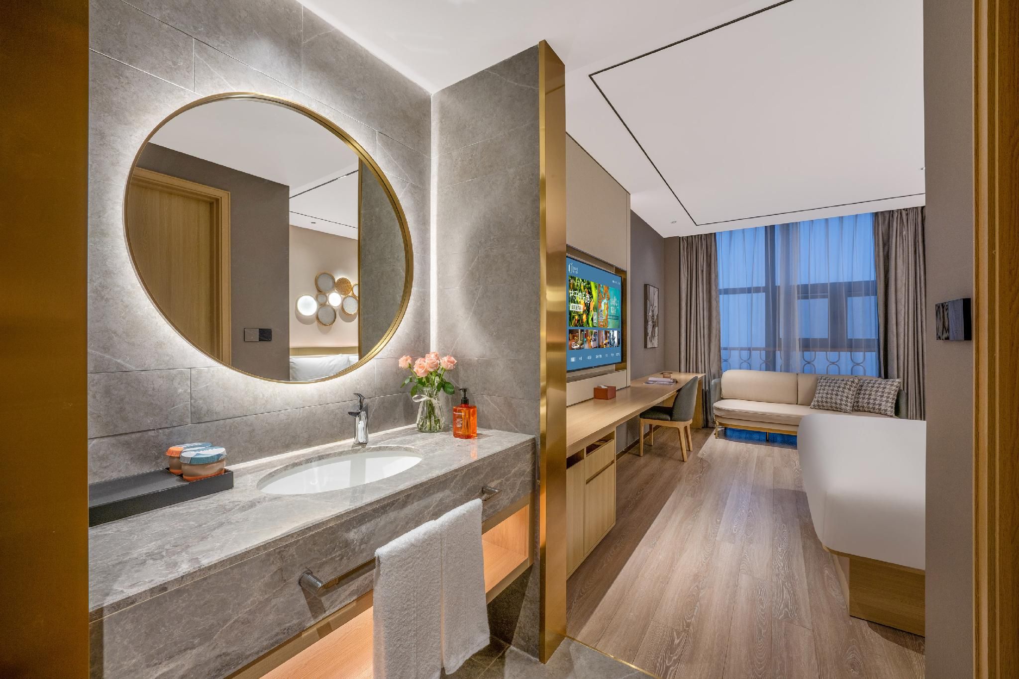 Business Queen Bed Room
