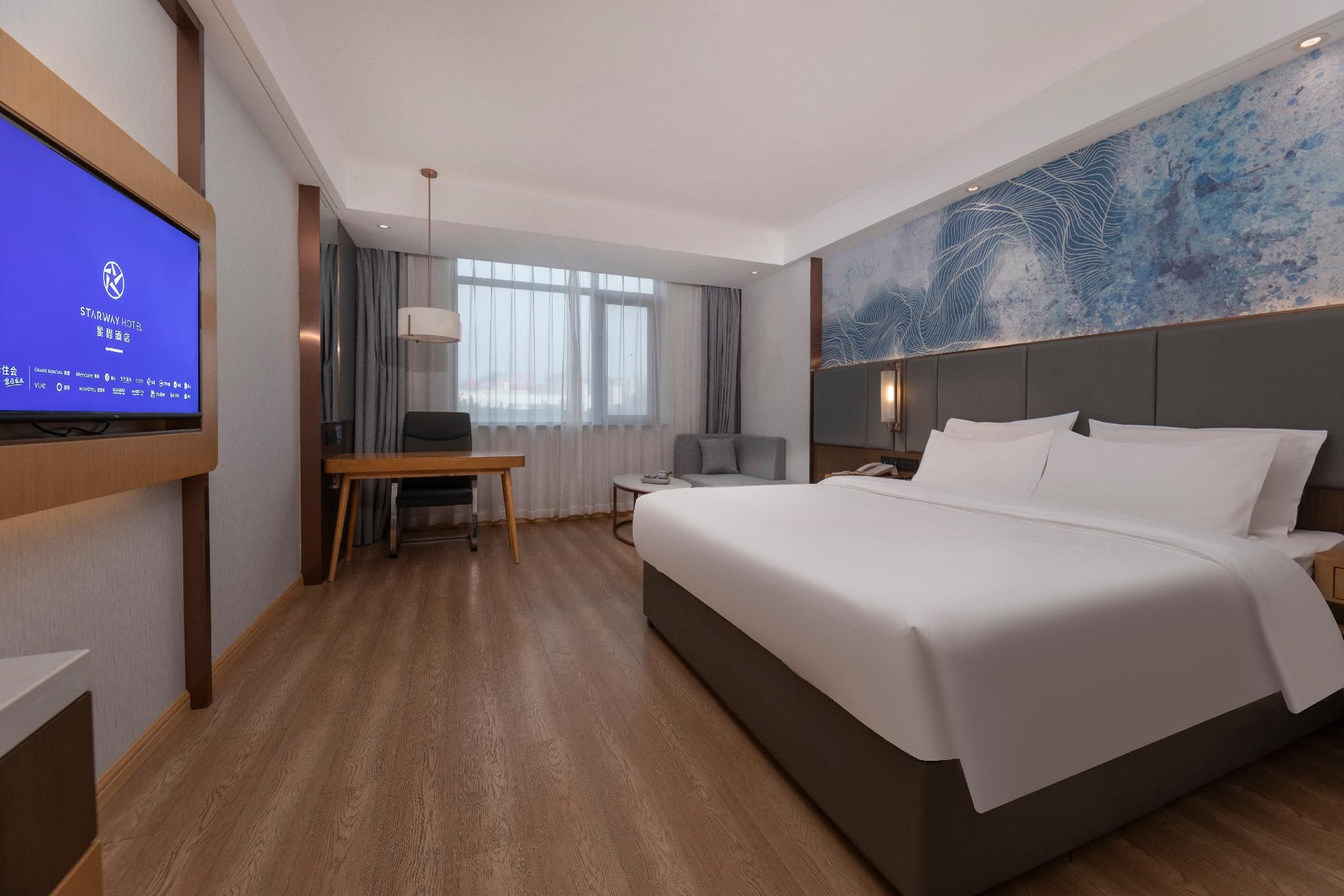 Huazhu - Deluxe Bed Room