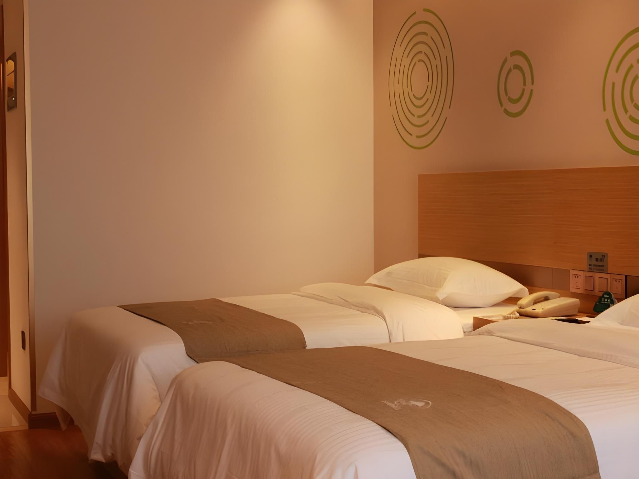 2 Bed Twin Superior Room