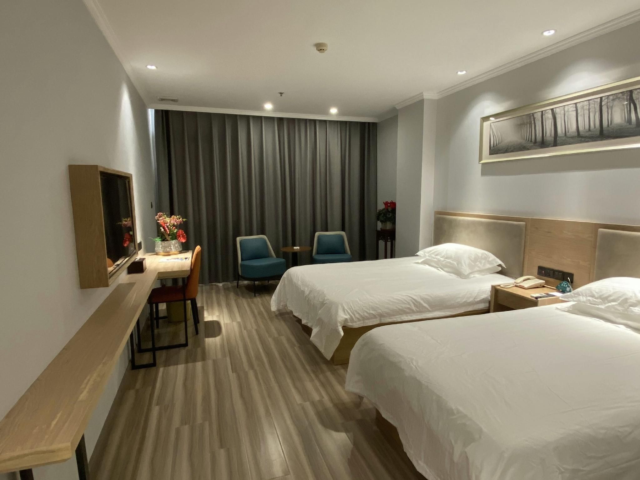 Deluxe Family Room