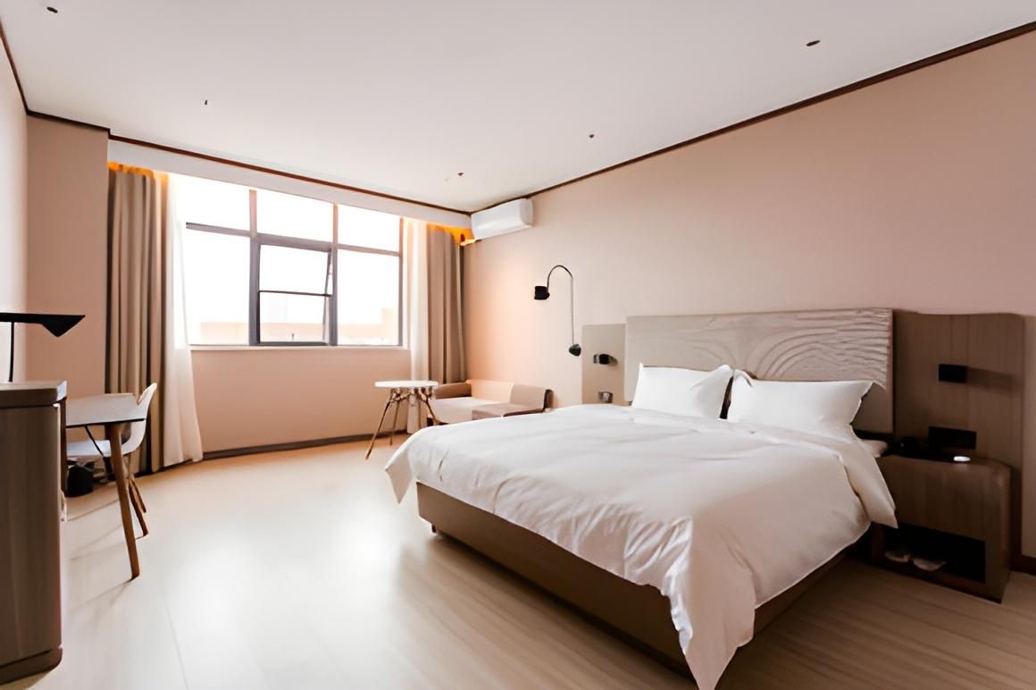 Huazhu - Superior BedRoom