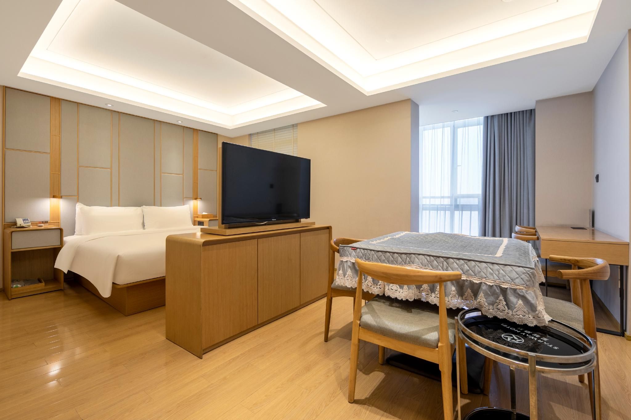 Huazhu - Superior T Bed Room