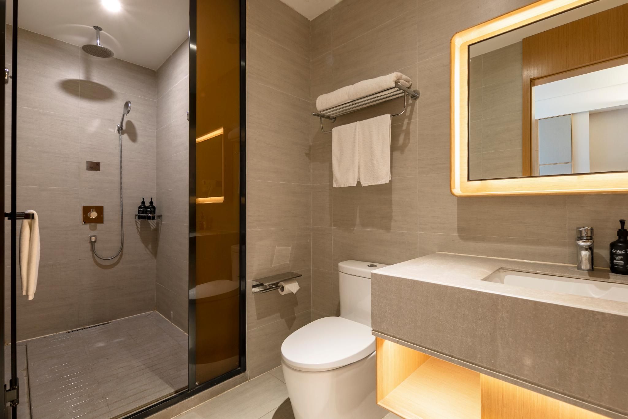 Huazhu - Room With Bed