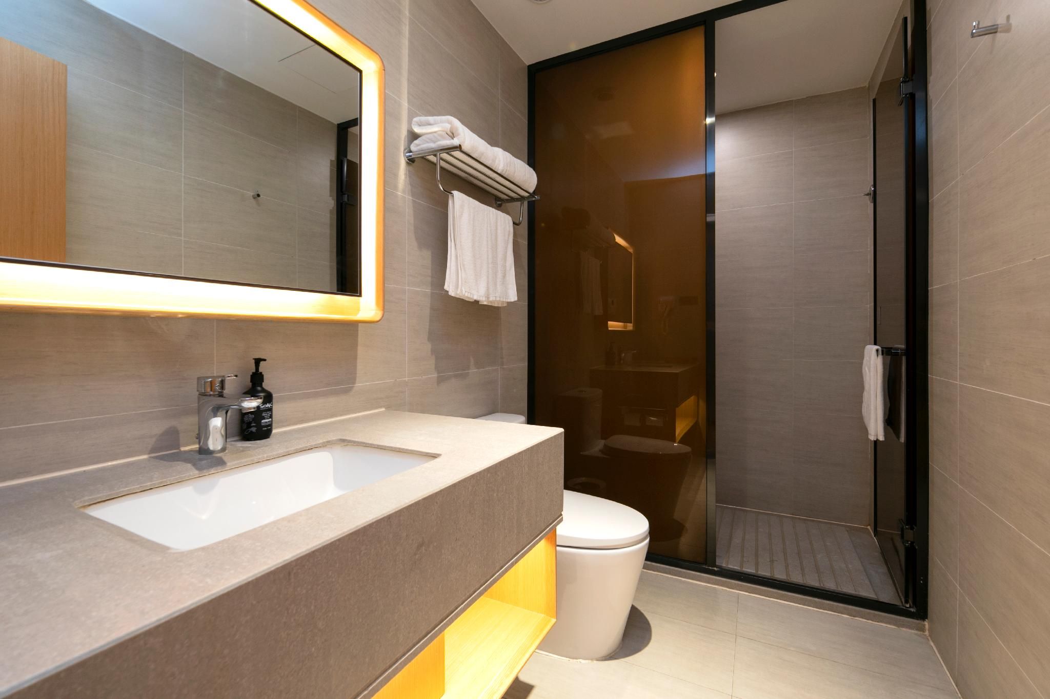 Starway Hotel Xiangyang Erqi Huazhu - Deluxe Bed Room 3